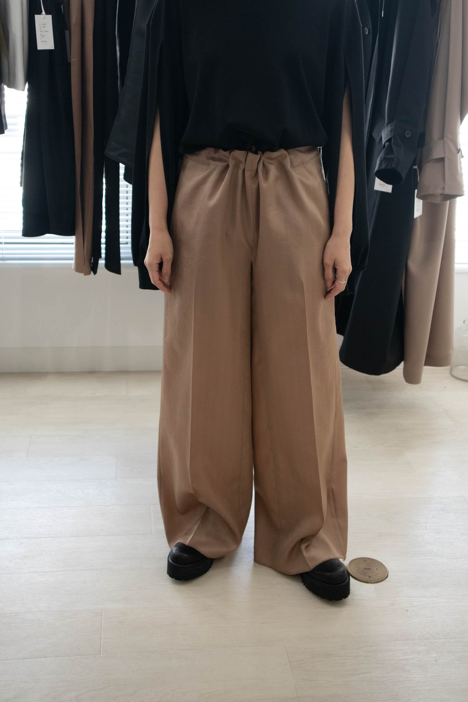 山谷政、佐々木幹子、田島香織の3人が手掛けるブランド「エムティーモデリスト」のデビューコレクション