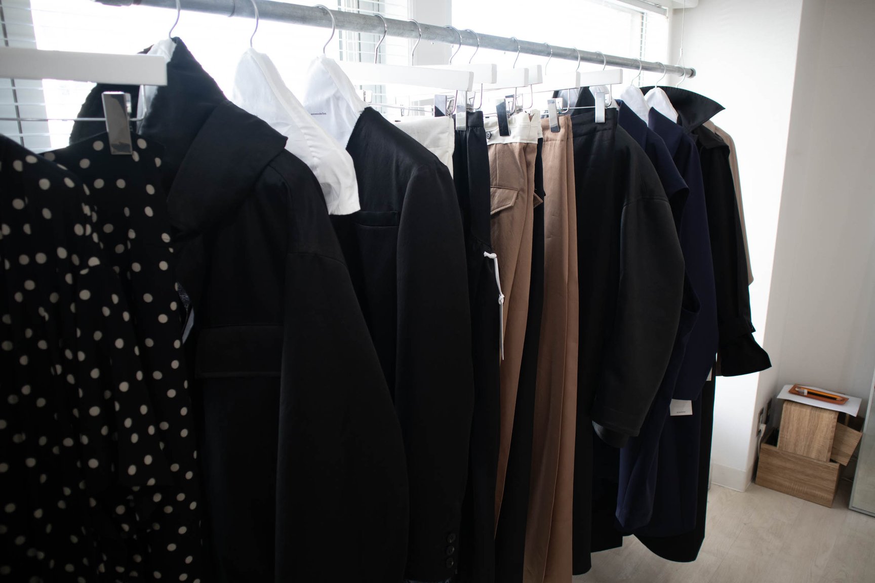 山谷政、佐々木幹子、田島香織の3人が手掛けるブランド「エムティーモデリスト」のデビューコレクション