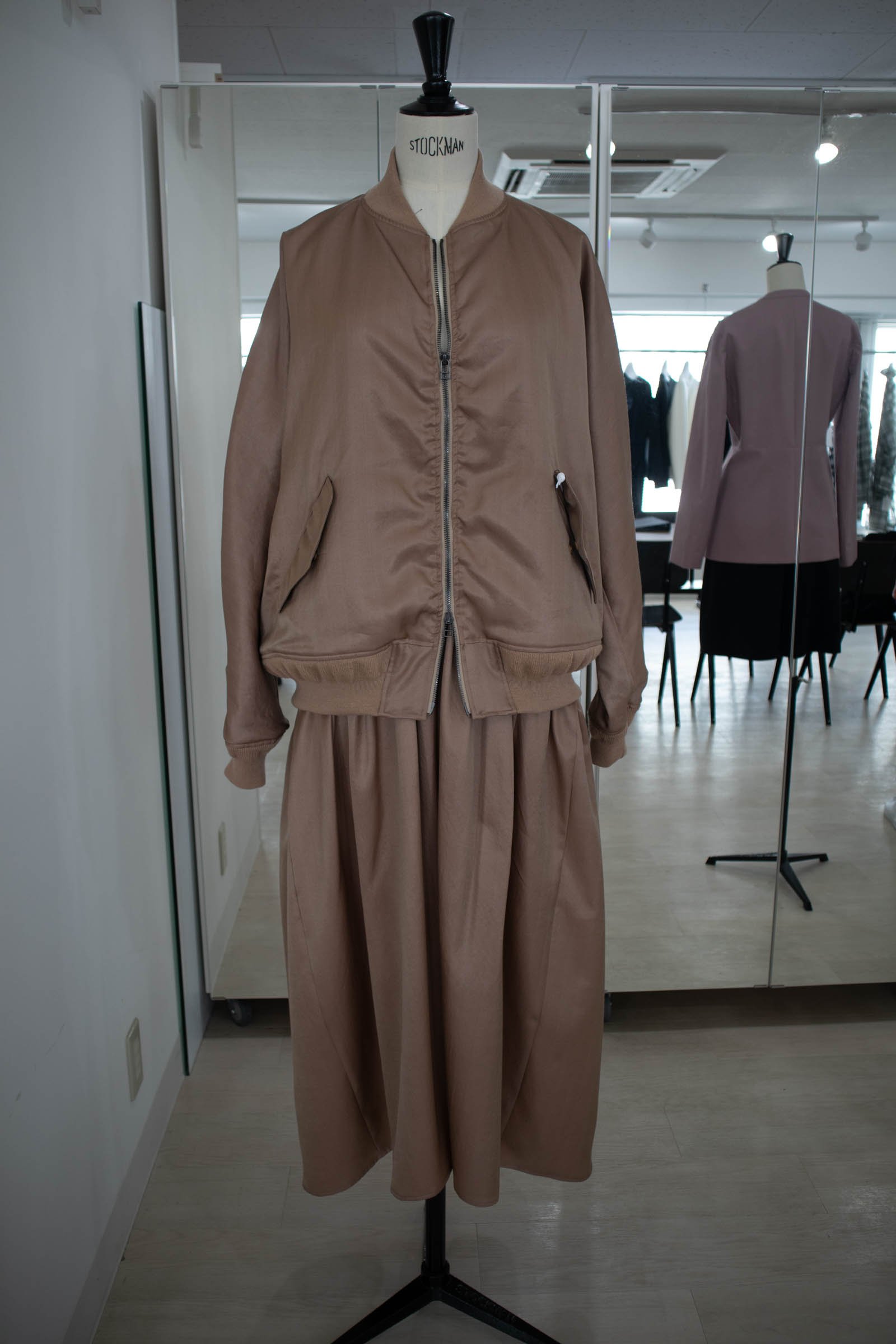 山谷政、佐々木幹子、田島香織の3人が手掛けるブランド「エムティーモデリスト」のデビューコレクション