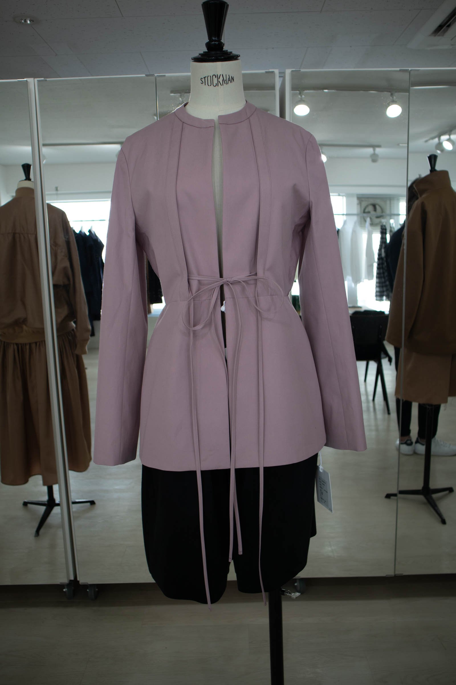 山谷政、佐々木幹子、田島香織の3人が手掛けるブランド「エムティーモデリスト」のデビューコレクション