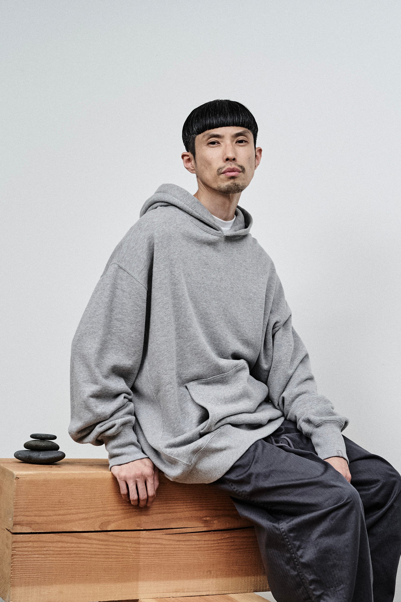 グラフペーパーとループウィラーによるコラボアイテムのヴィジュアル