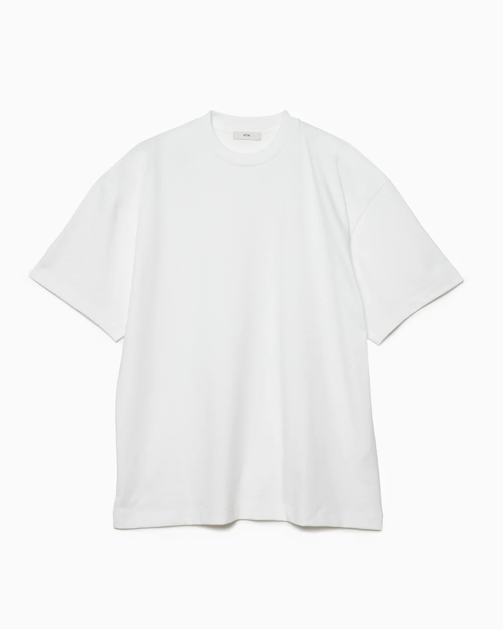 シンプルな白T