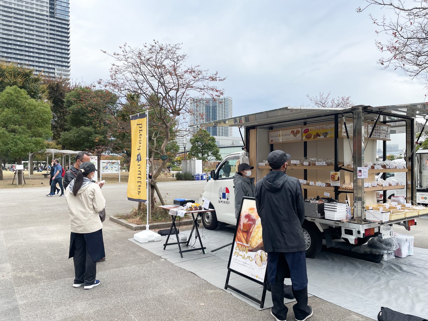 ミッケの移動販売車をつかって出店するブランド