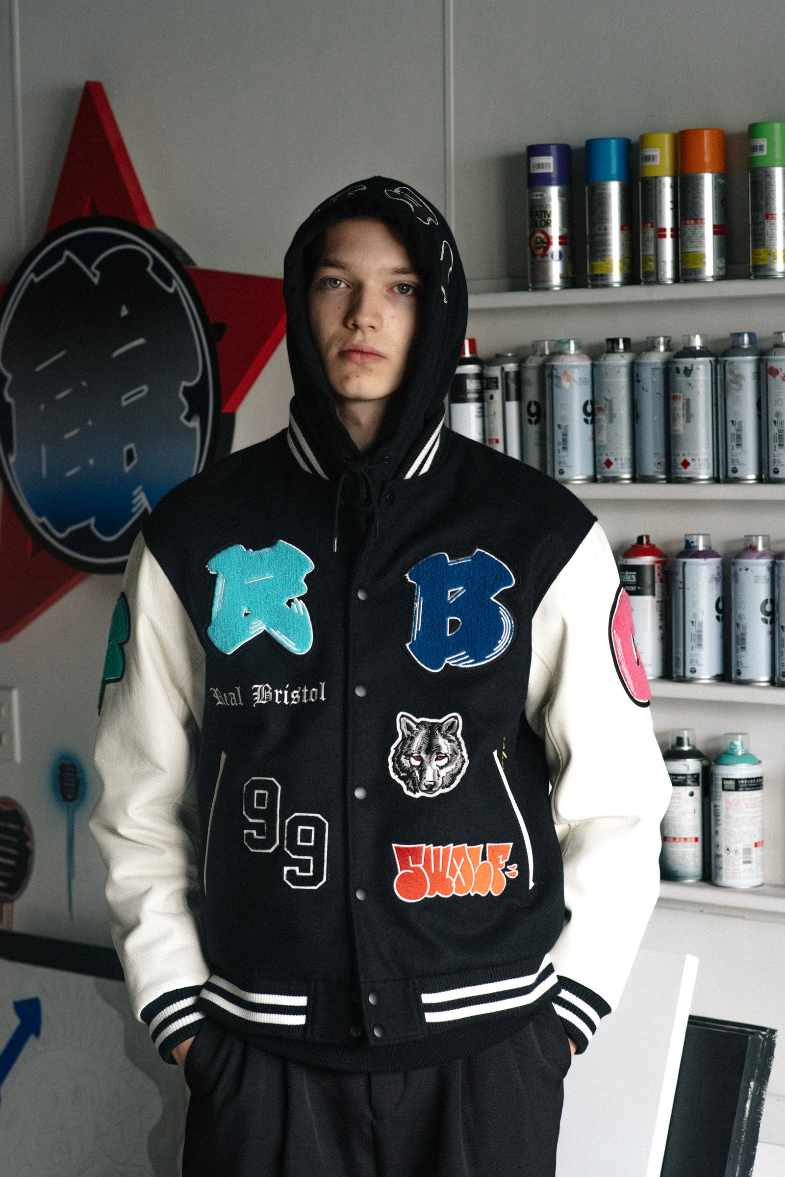 F.C.R.B.とSNEAKERWOLFのコラボアイテム