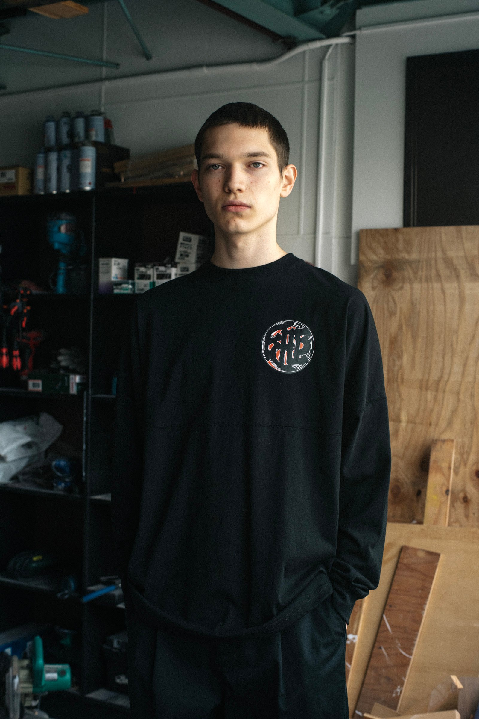 F.C.R.B.とSNEAKERWOLFのコラボアイテム