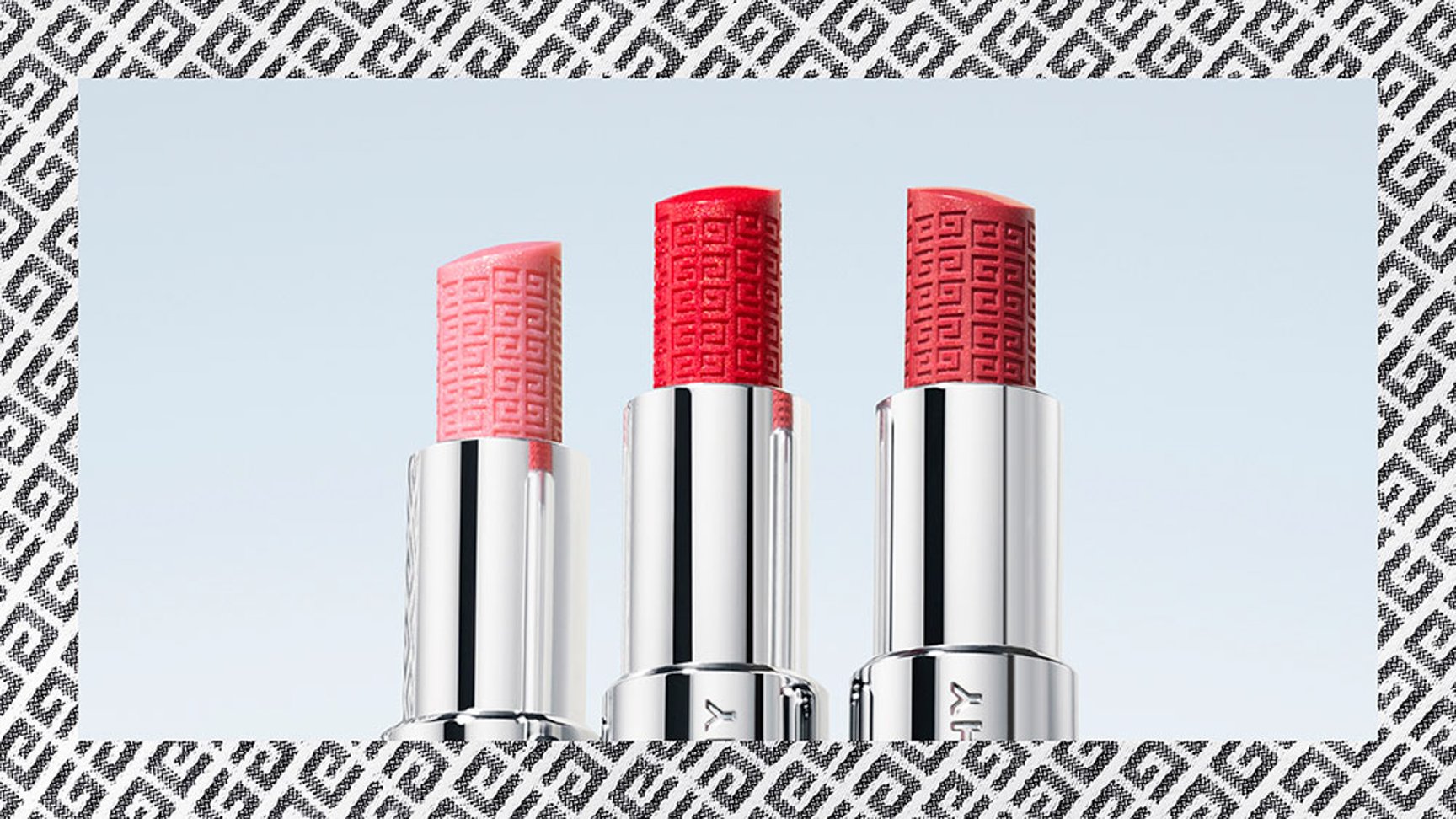 ピンク、ベージュ、レッドのリップ