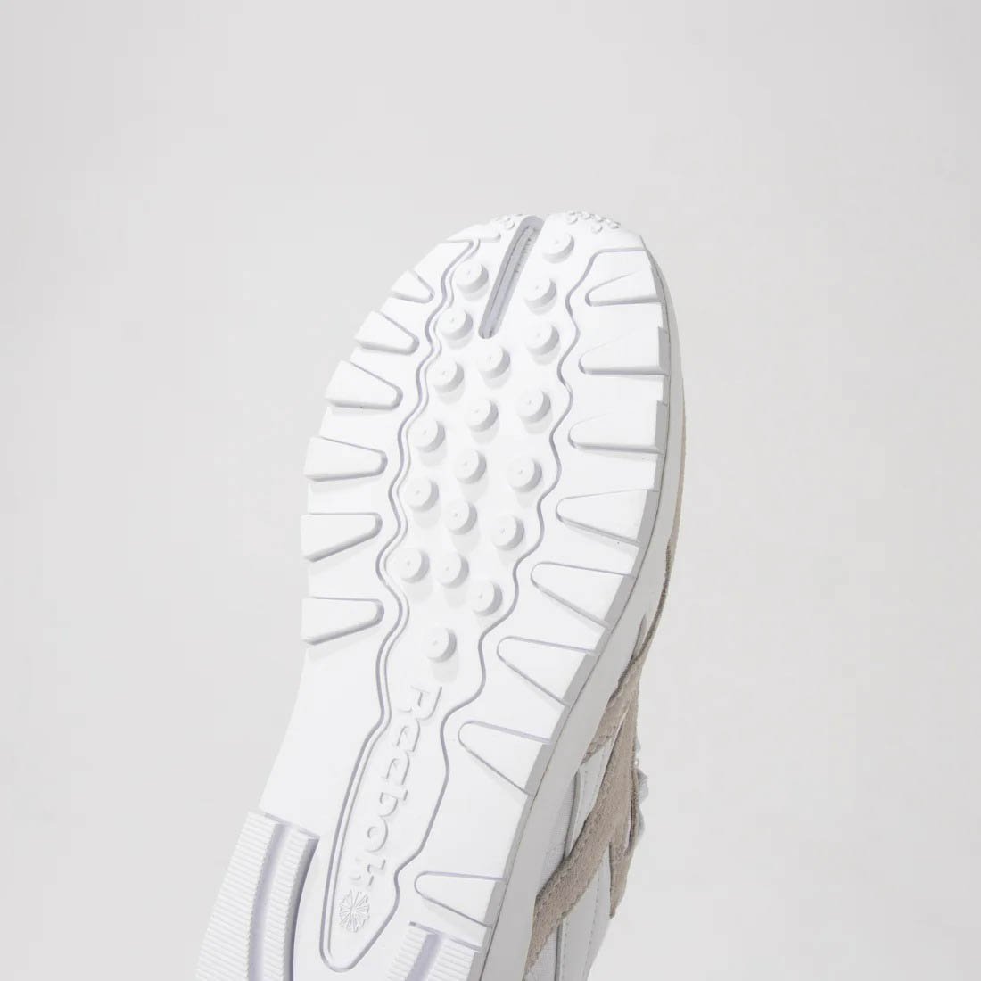 マルジェラ×リーボック新作