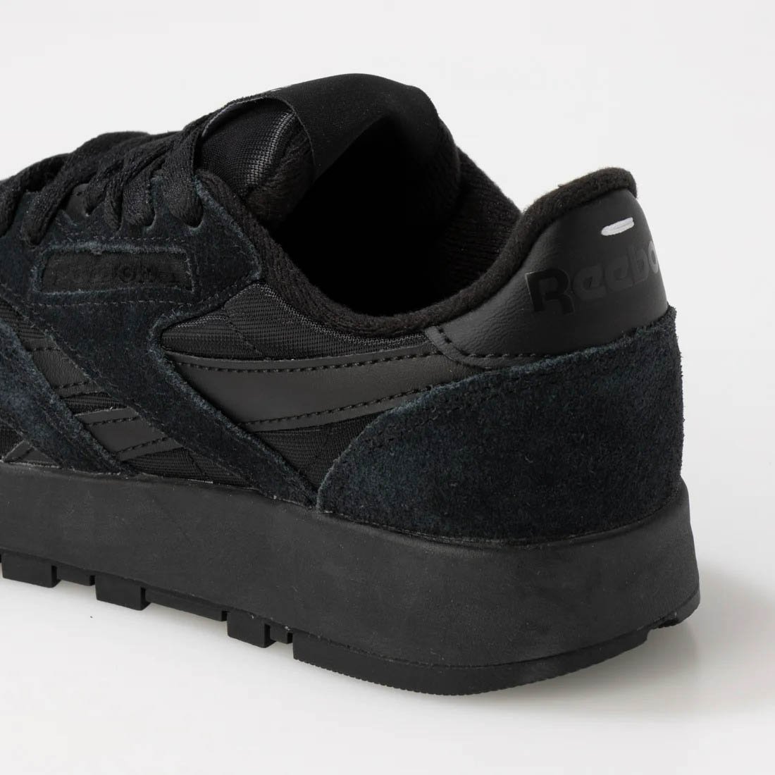 マルジェラ×リーボック新作