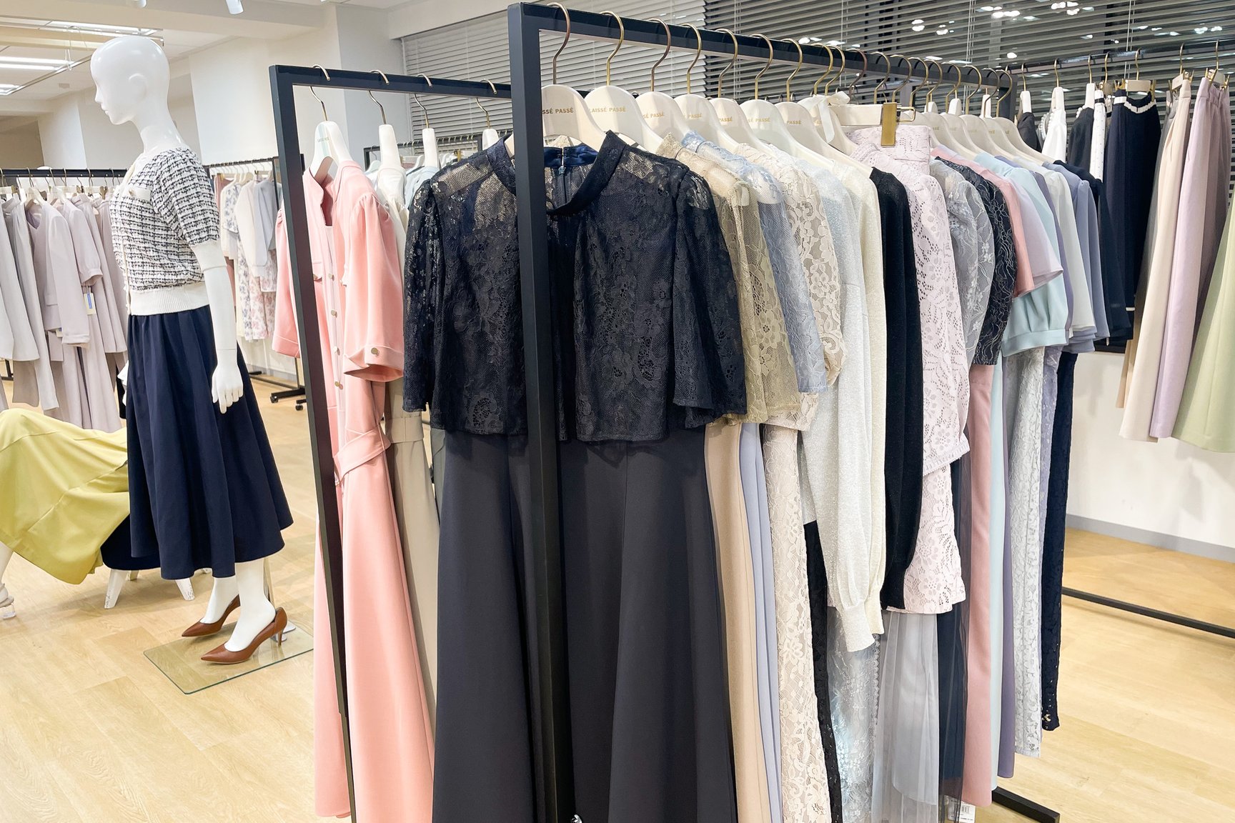 レッセ・パッセのドレス