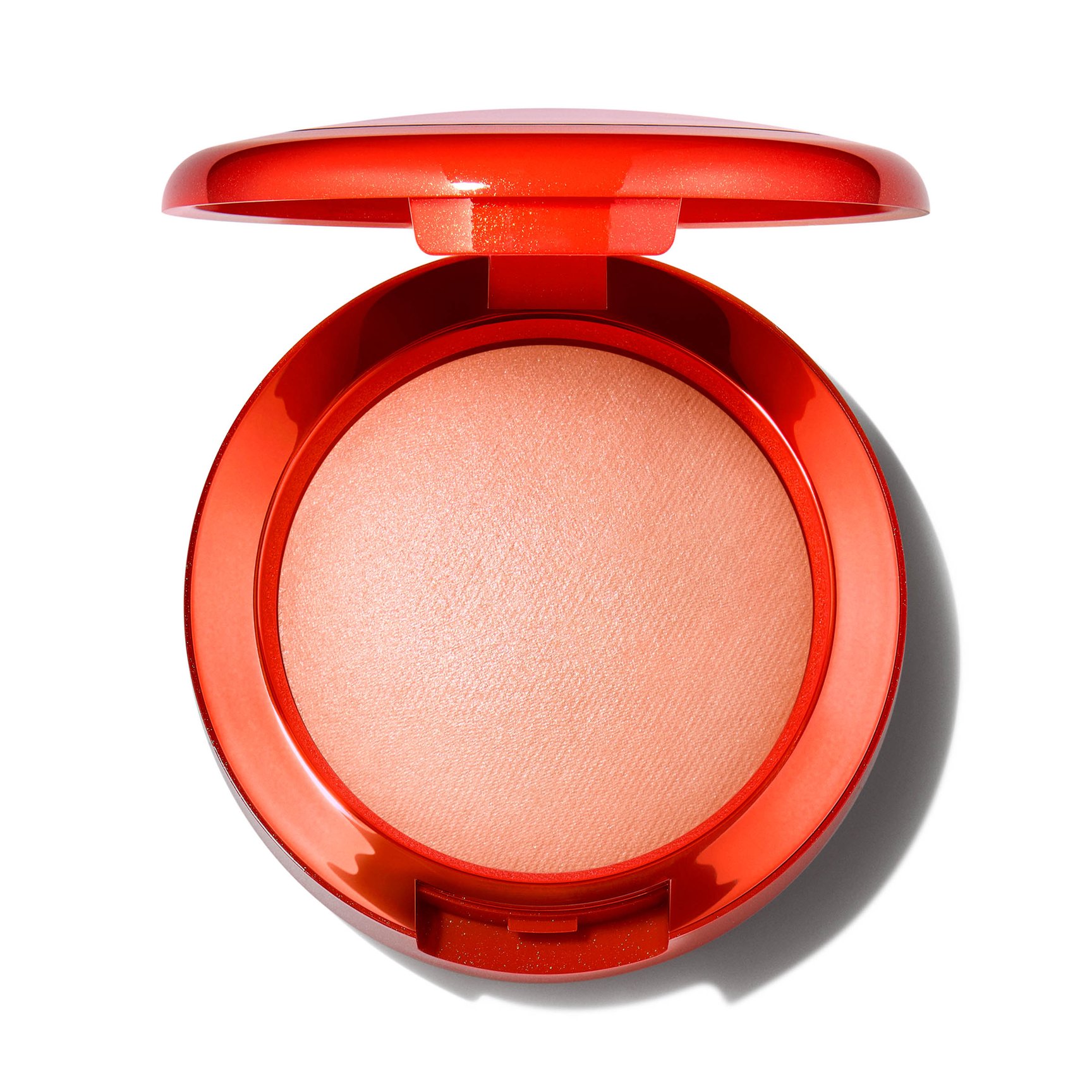 赤いパッケージのチーク