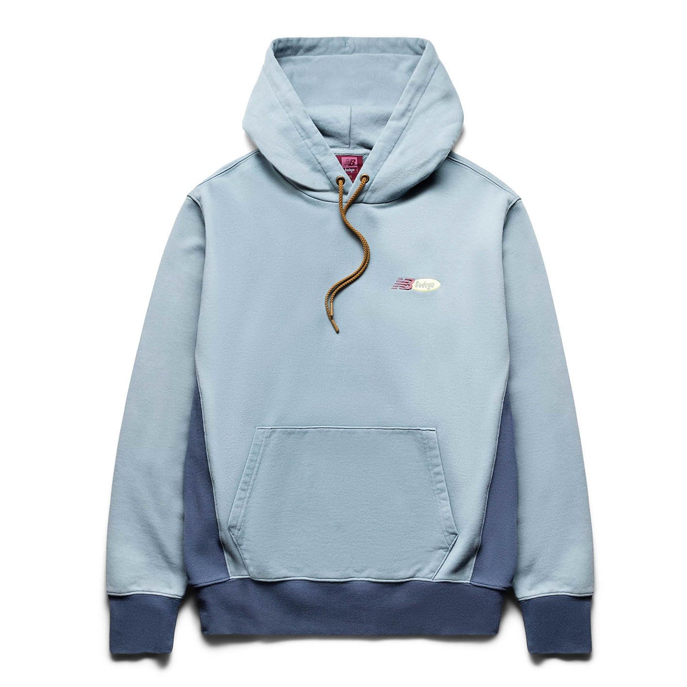 ニューバランス×ボデガのアパレルアイテム