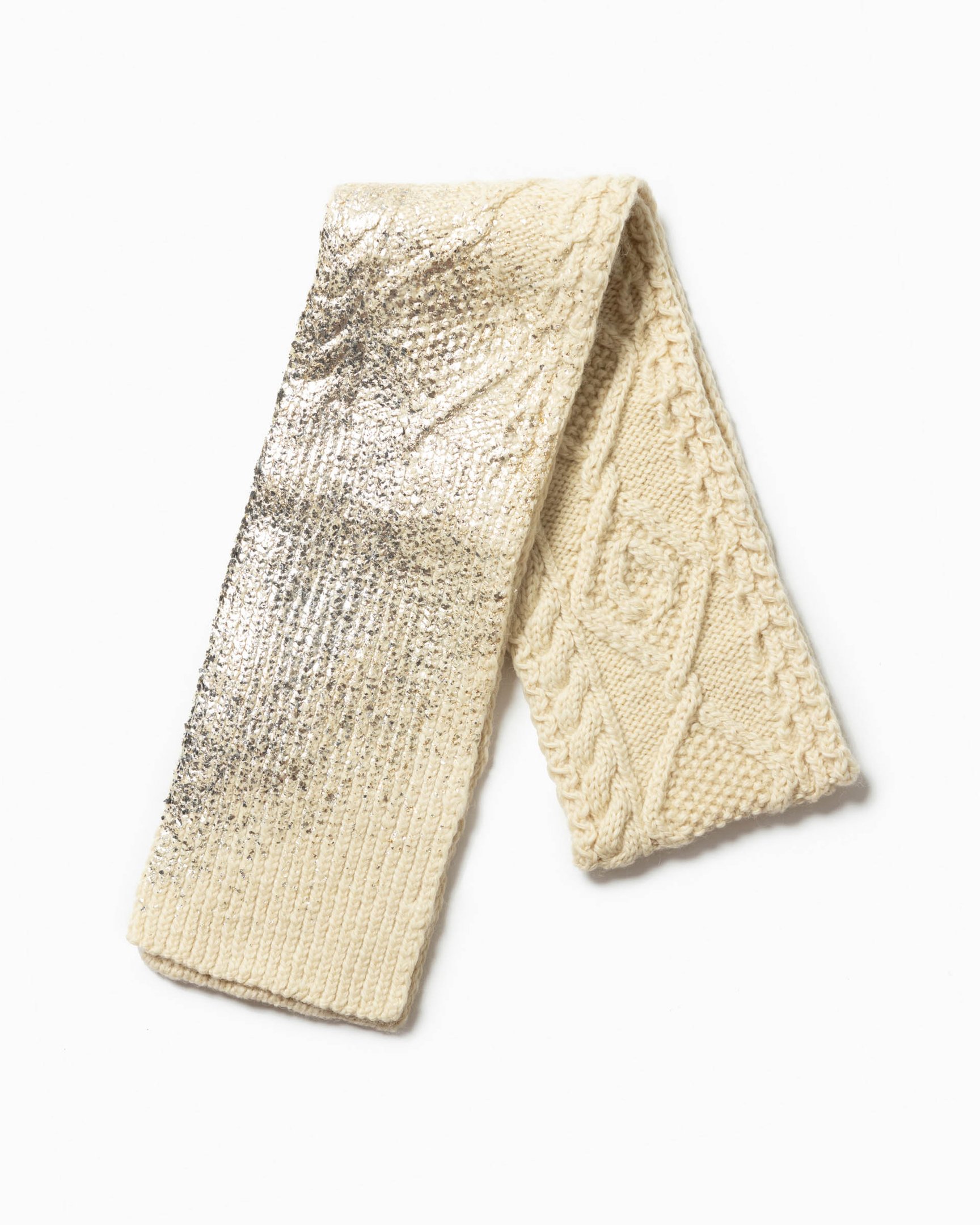 箔付きのマフラー