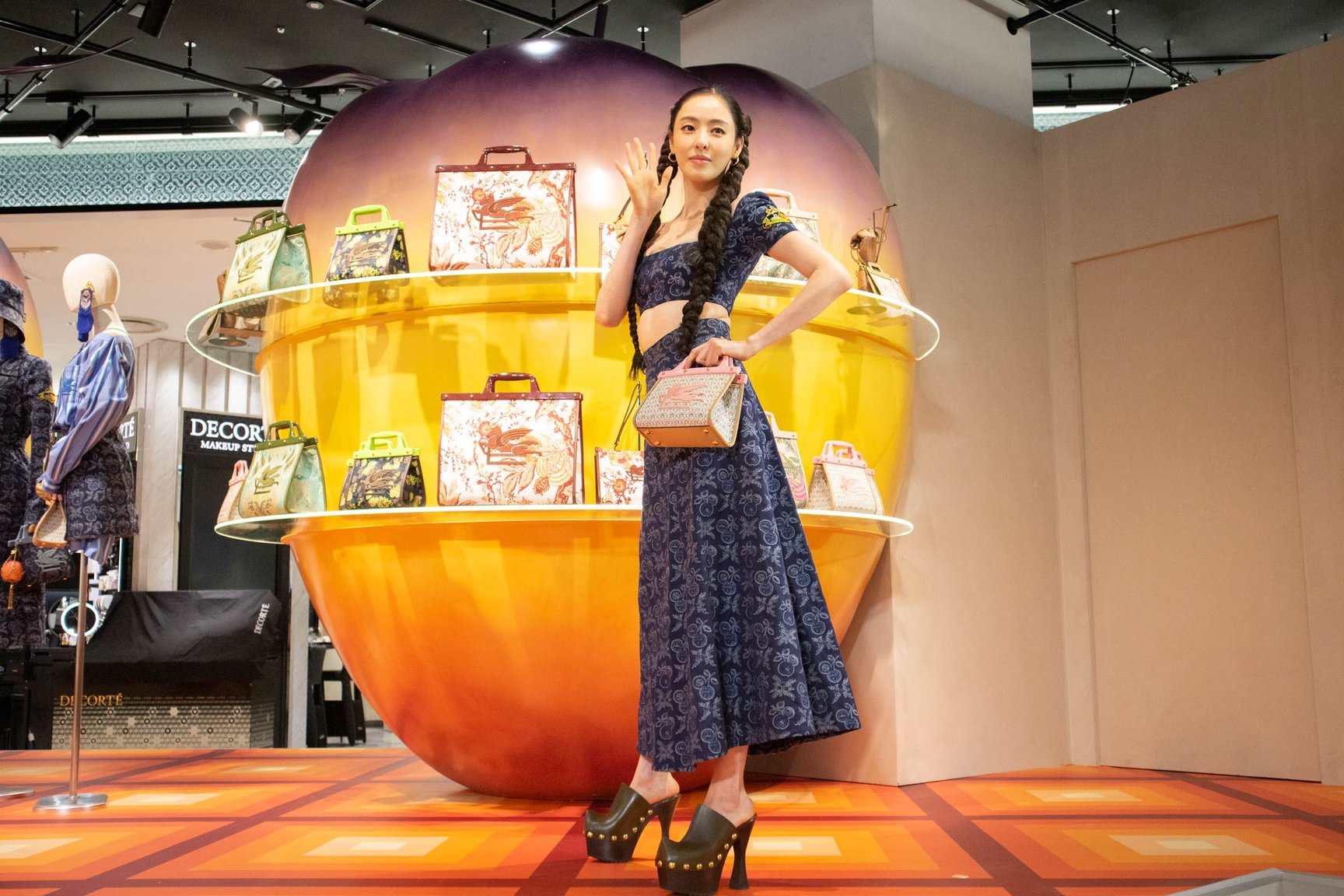 エトロが発表した「ワンダーランド・オブ・エトロピア」第4章