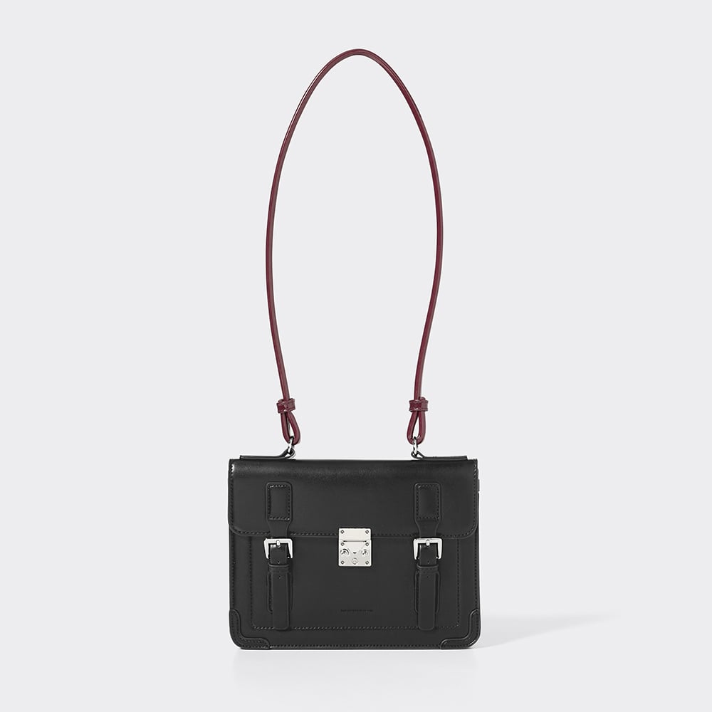 黒いトートバッグ