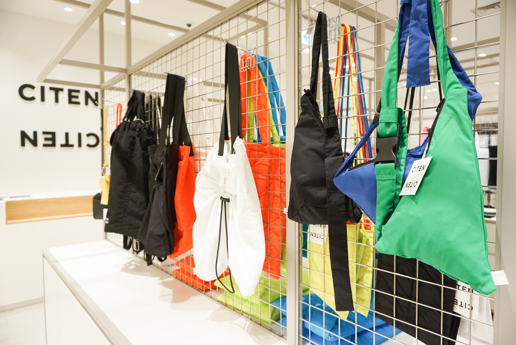 アパレルアイテム