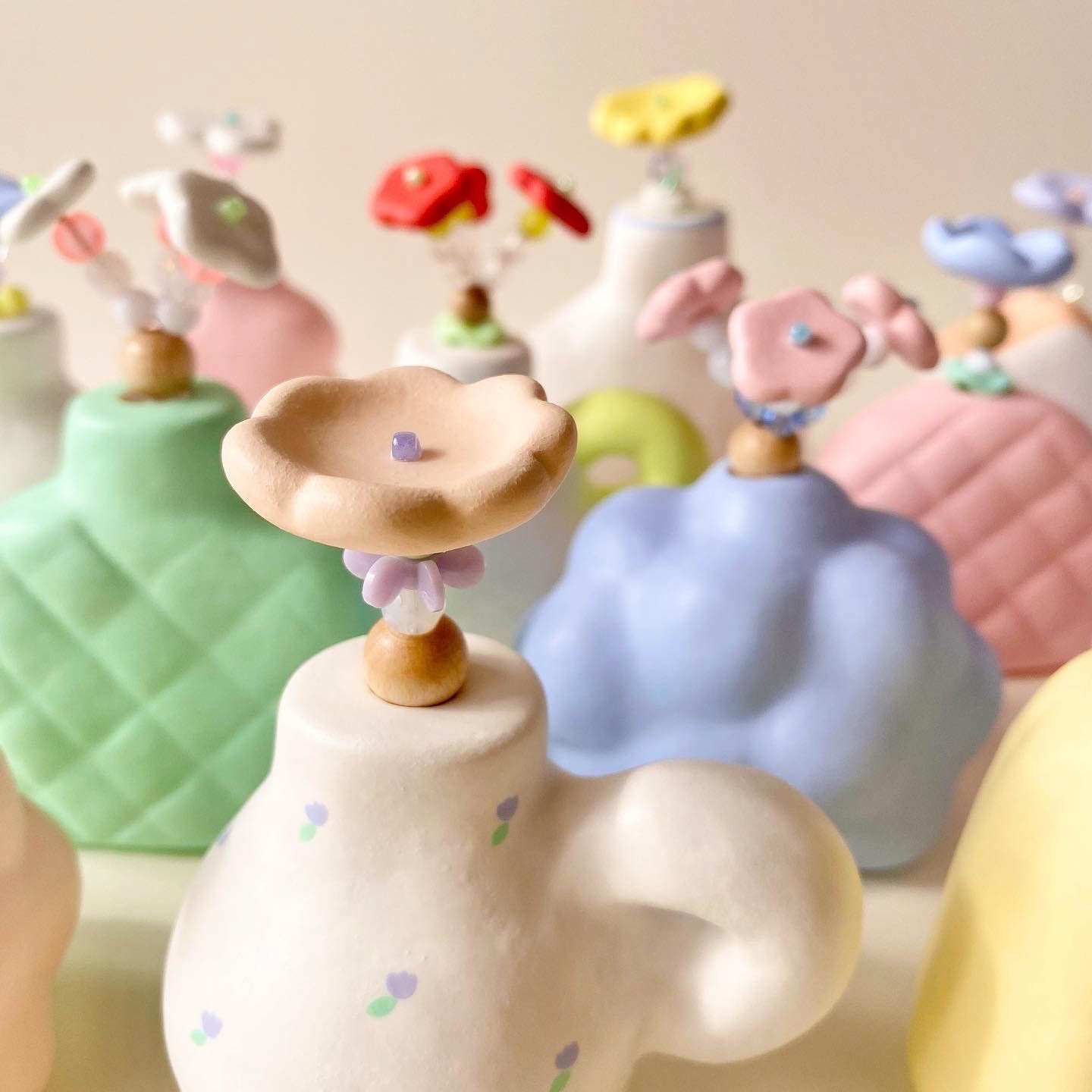樹脂や陶器製の花