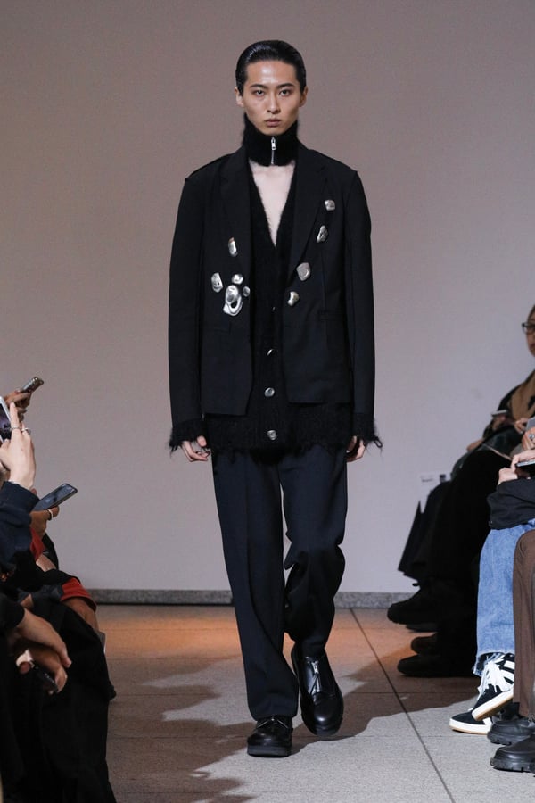 ALMOSTBLACK 2023年秋冬/2024年春夏コレクション