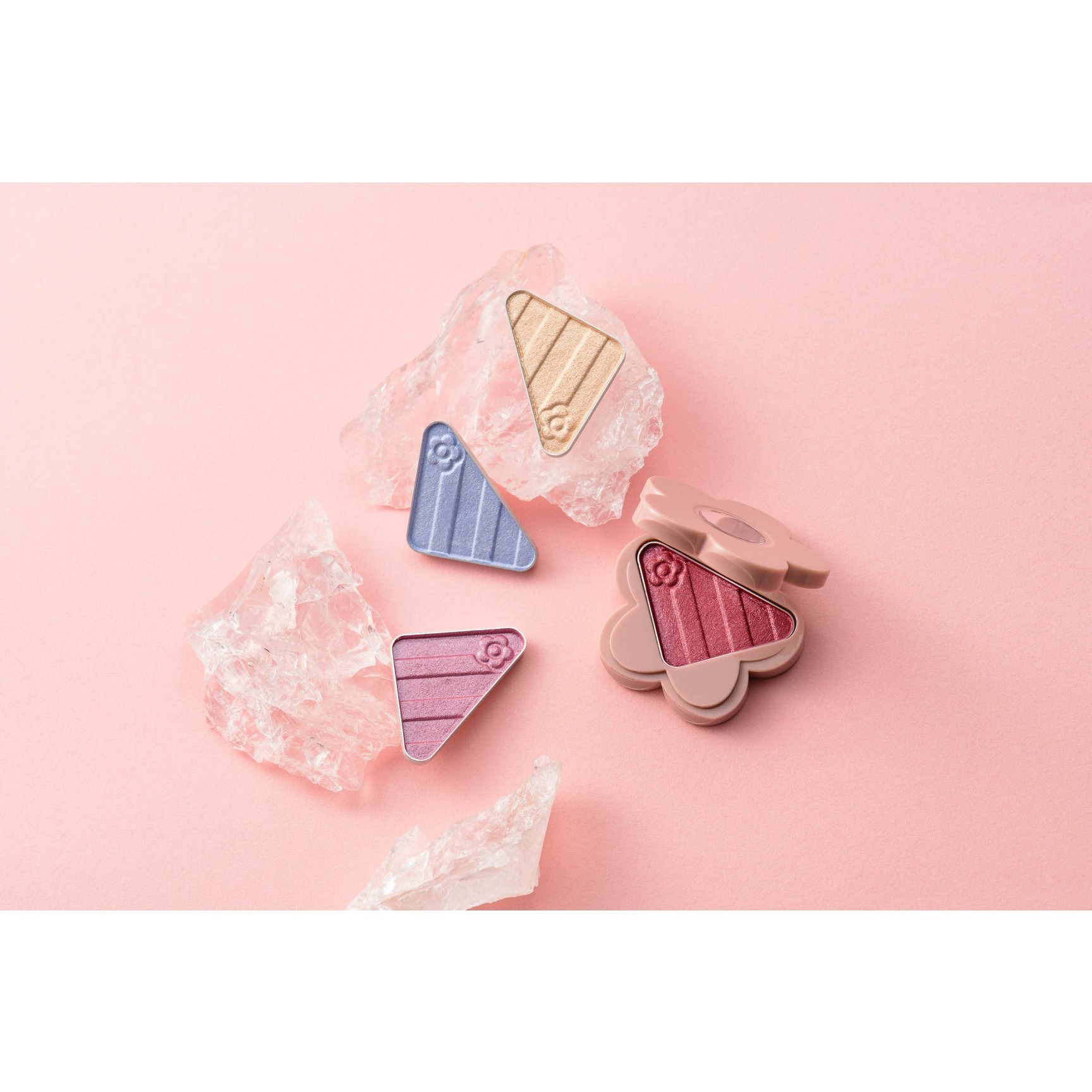 不規則に配置された単色シャドウ