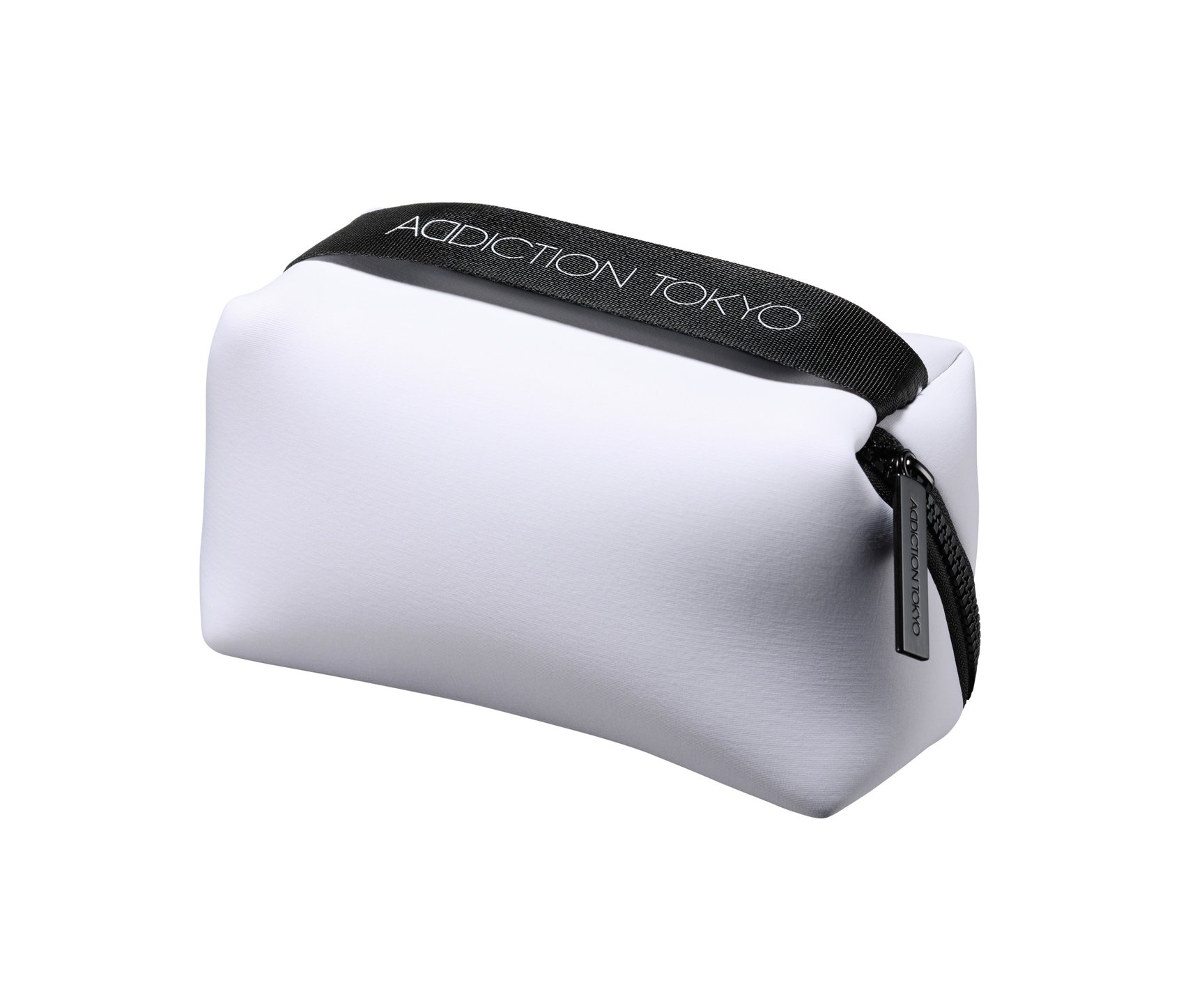 白いコスメポーチ