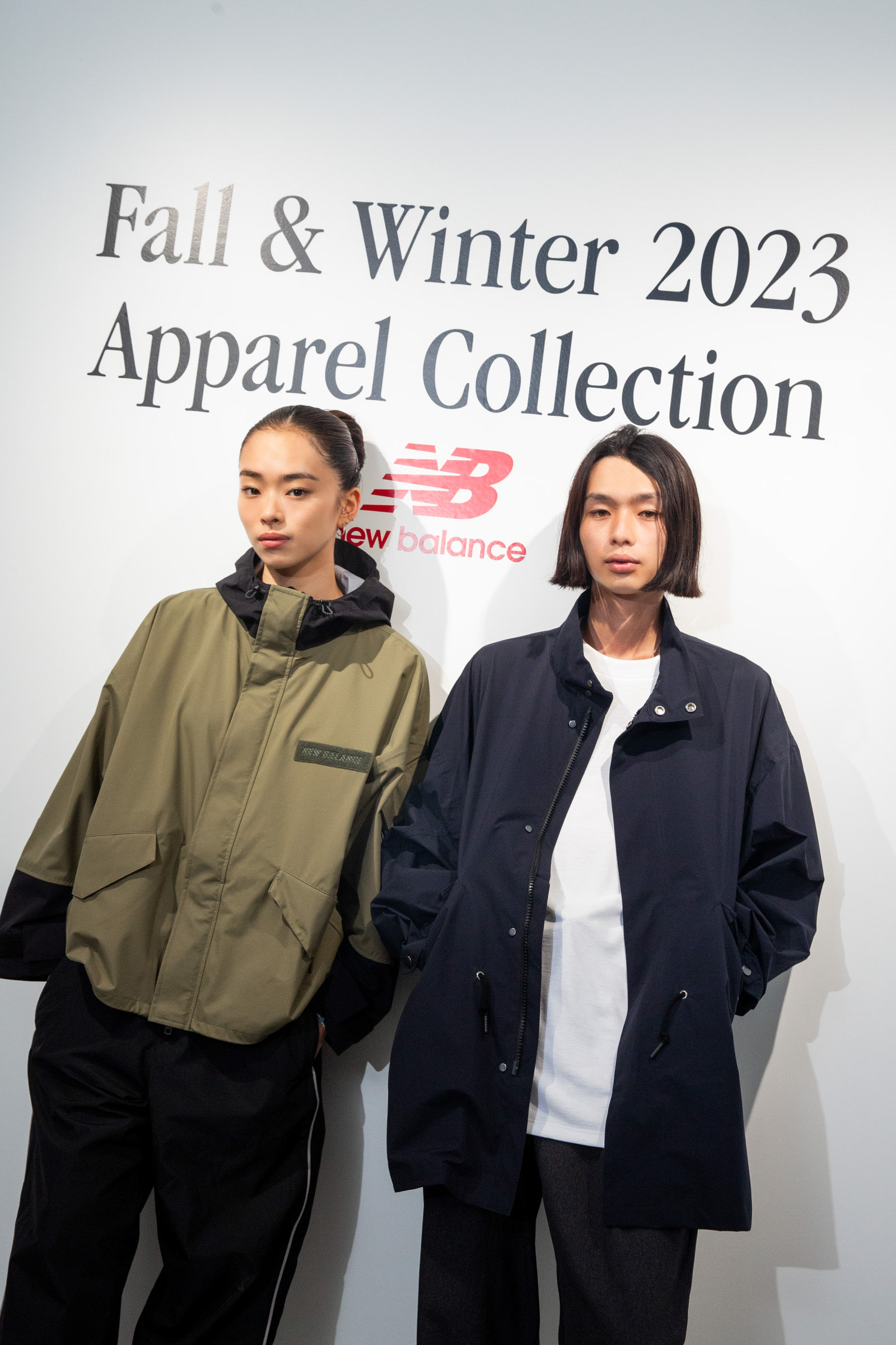 モデルのkagiru(右)と松井遥南(左)