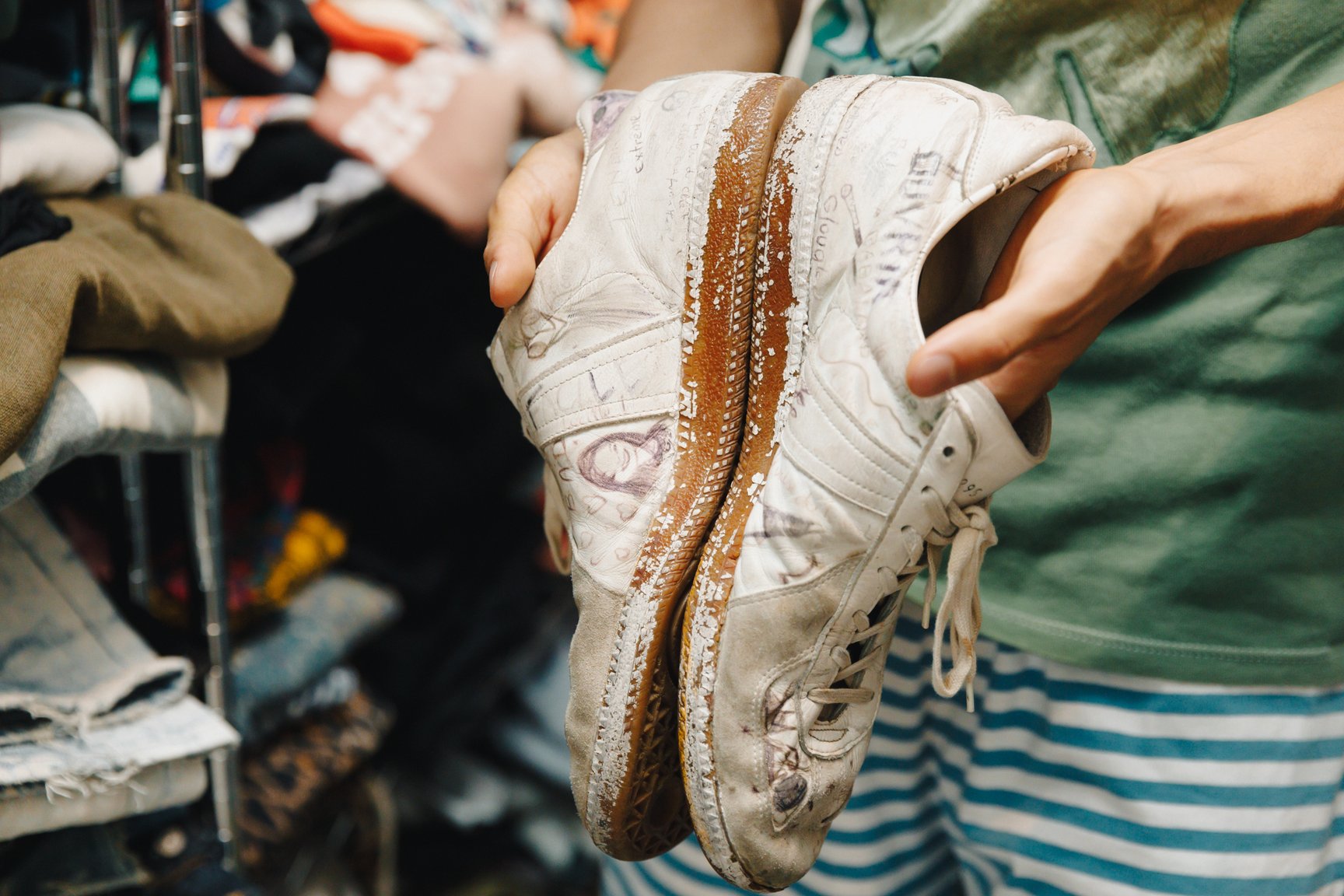 アーティザナルコレクション 落書きジャーマントレーナー