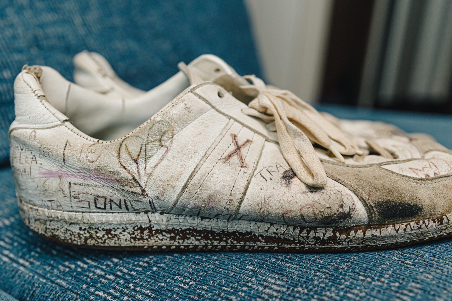 アーティザナルコレクション 落書きジャーマントレーナー