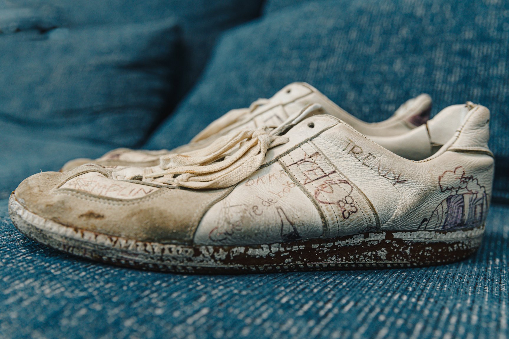 アーティザナルコレクション 落書きジャーマントレーナー