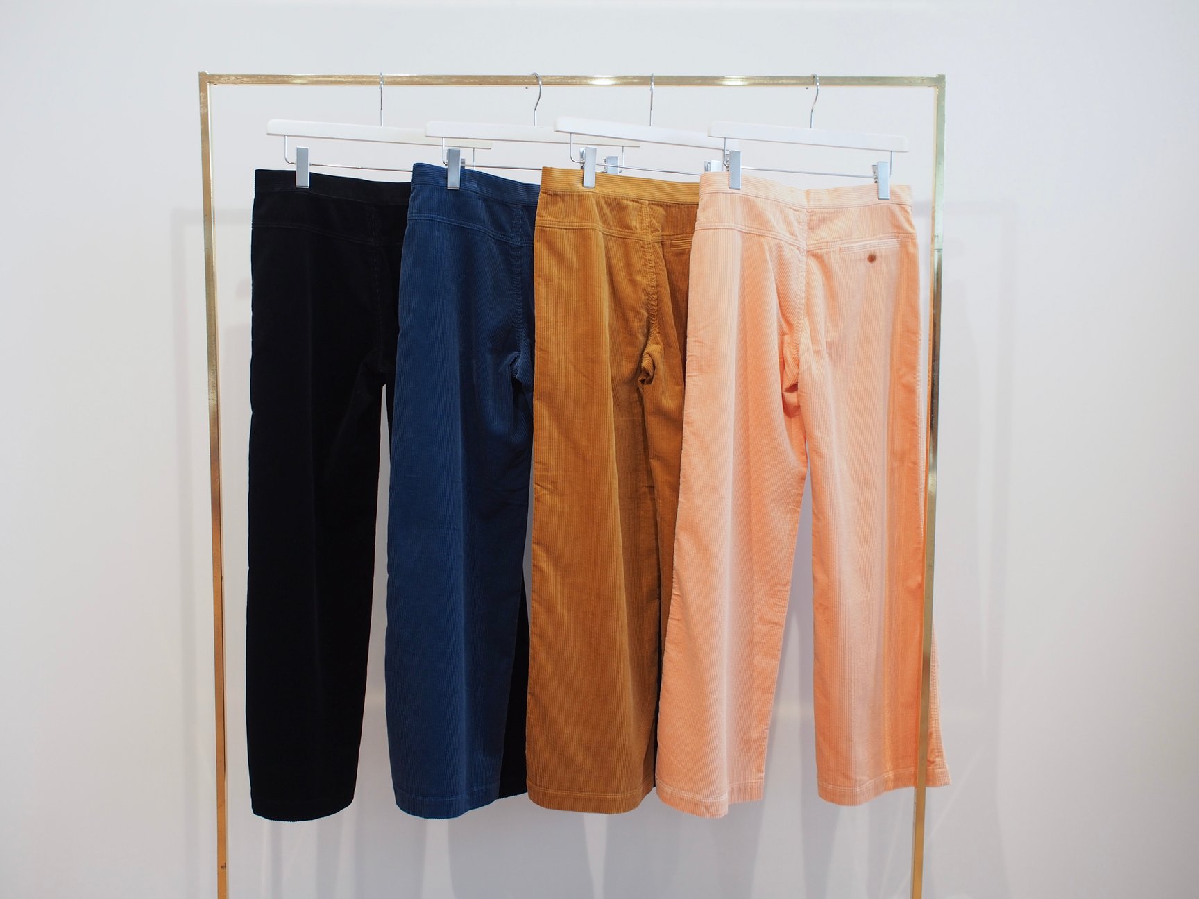 ユニクロの新ライン「ユニクロ : シー」で買うべきものは？業界人が注目するアイテムを紹介