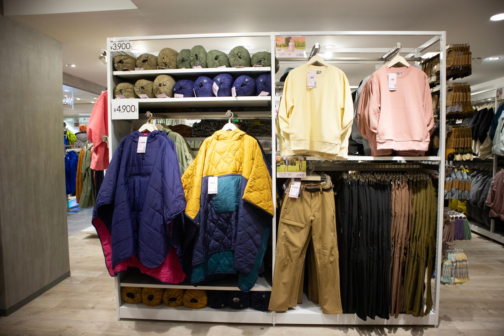 デザインで勝負するワークマン「Workman Colors」1号店内部を初公開
