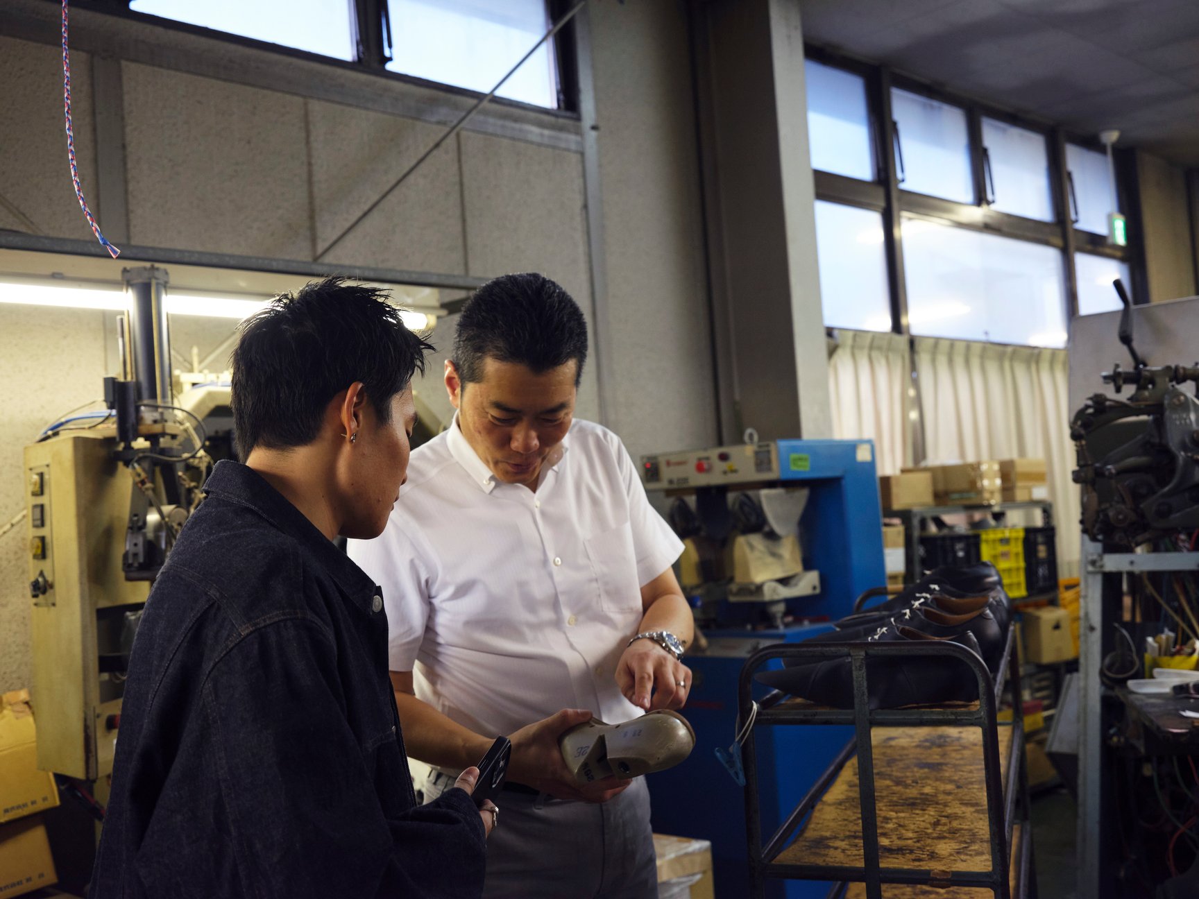 革靴職人の様子