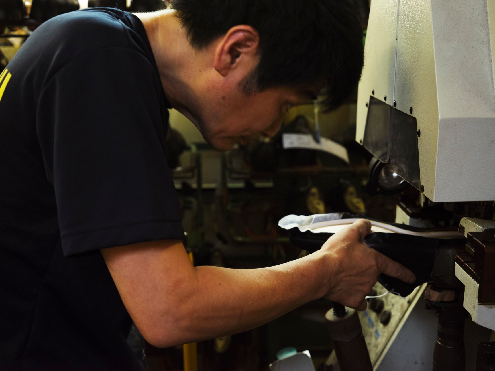 革靴職人の様子