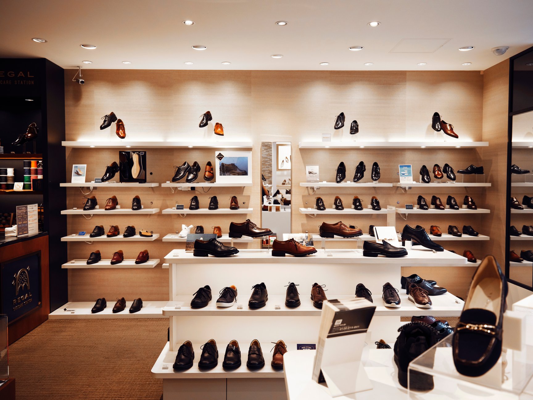 リーガル 日本橋の内観