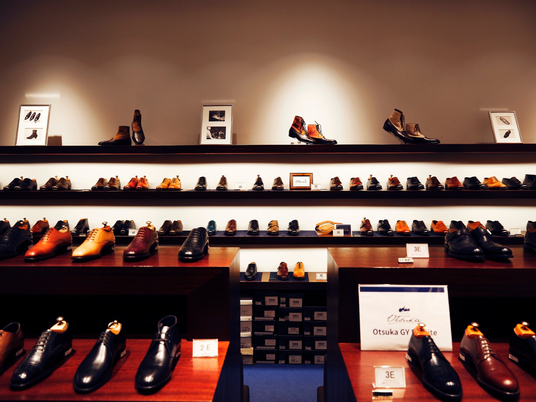 シューマニュファクチャーズ［オーツカ］の店内