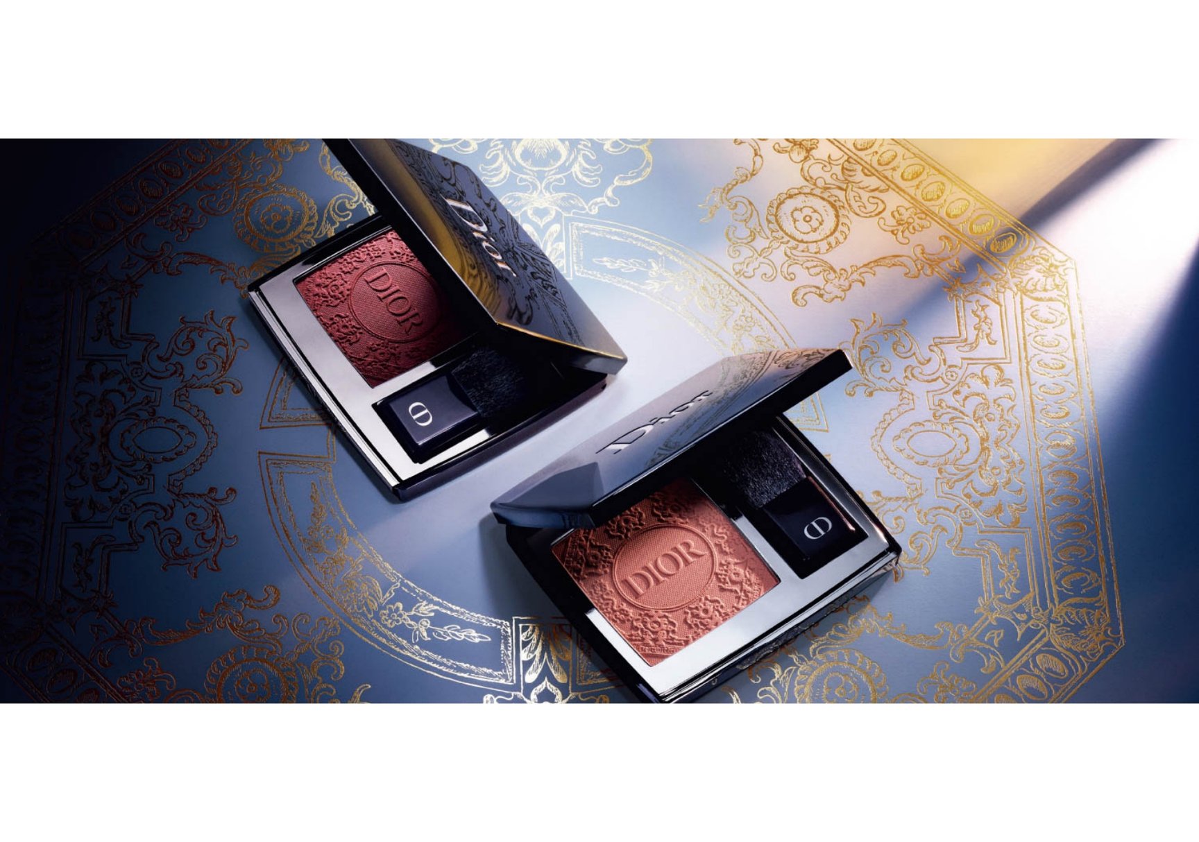 新品未使用DIOR 2023クリスマスコフレ　ディオール 2023年クリスマスコフレ】ディオール：アイコニックな4製品の