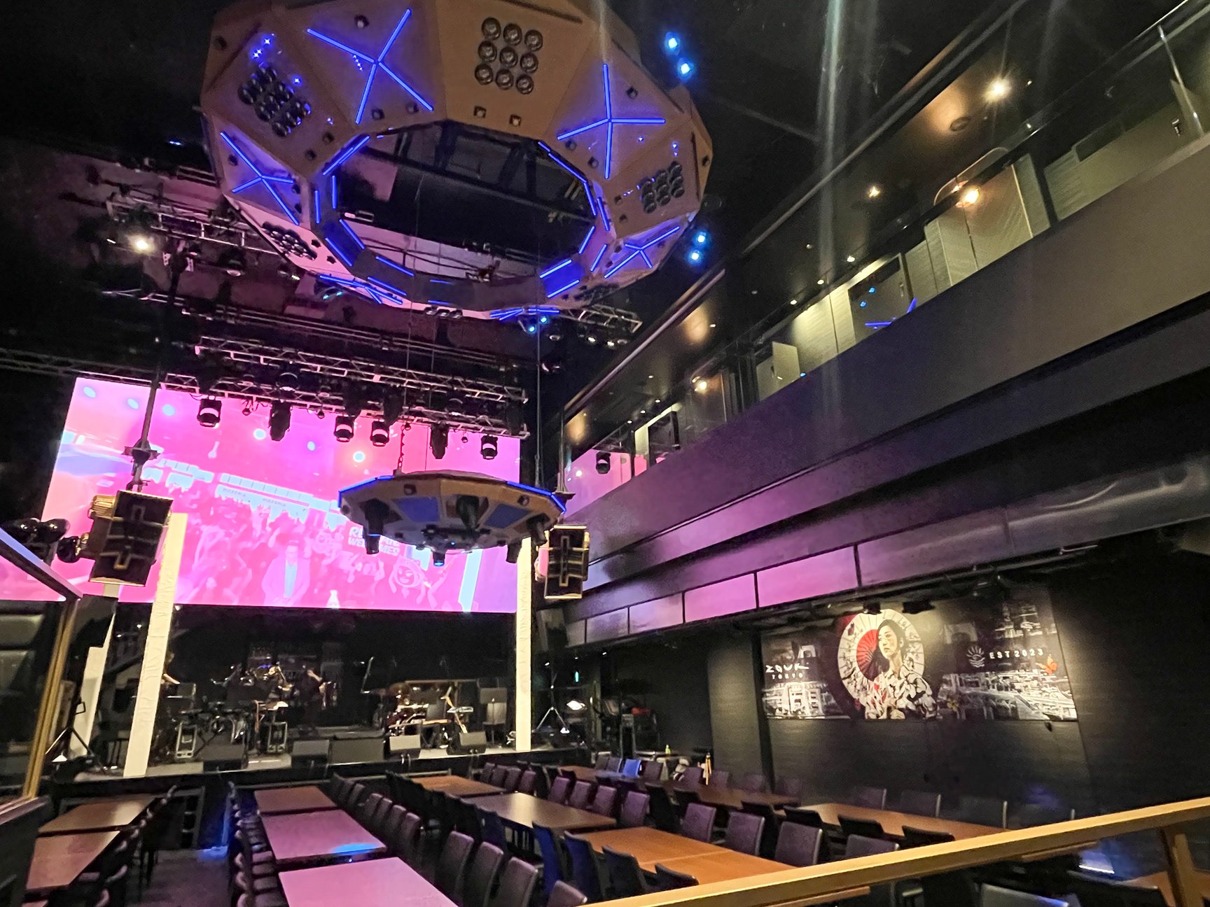 ナイトクラブの内観
