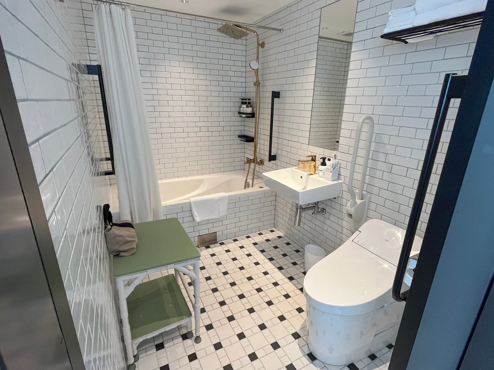 グランベルホテルの内観