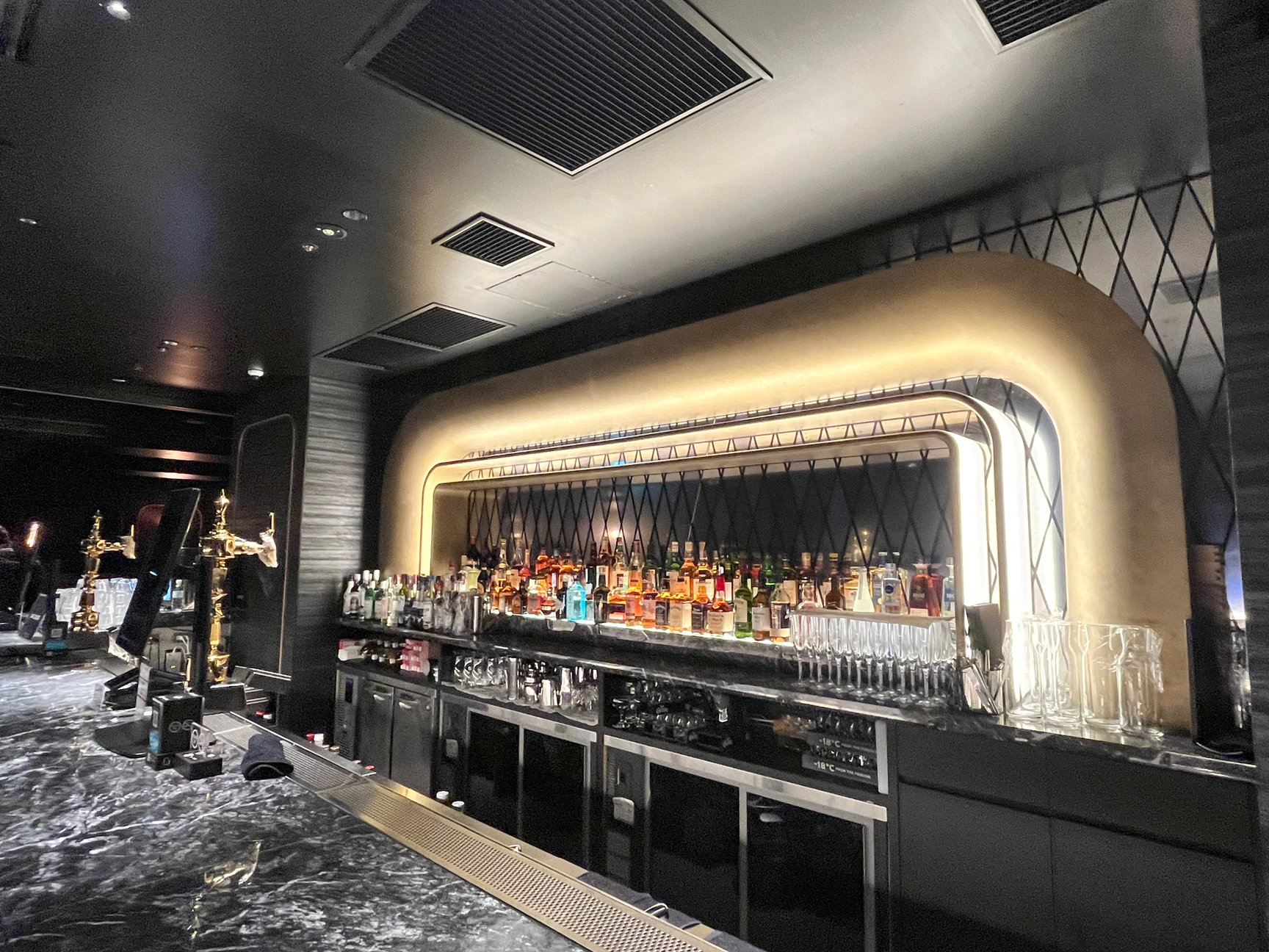 バーカウンター