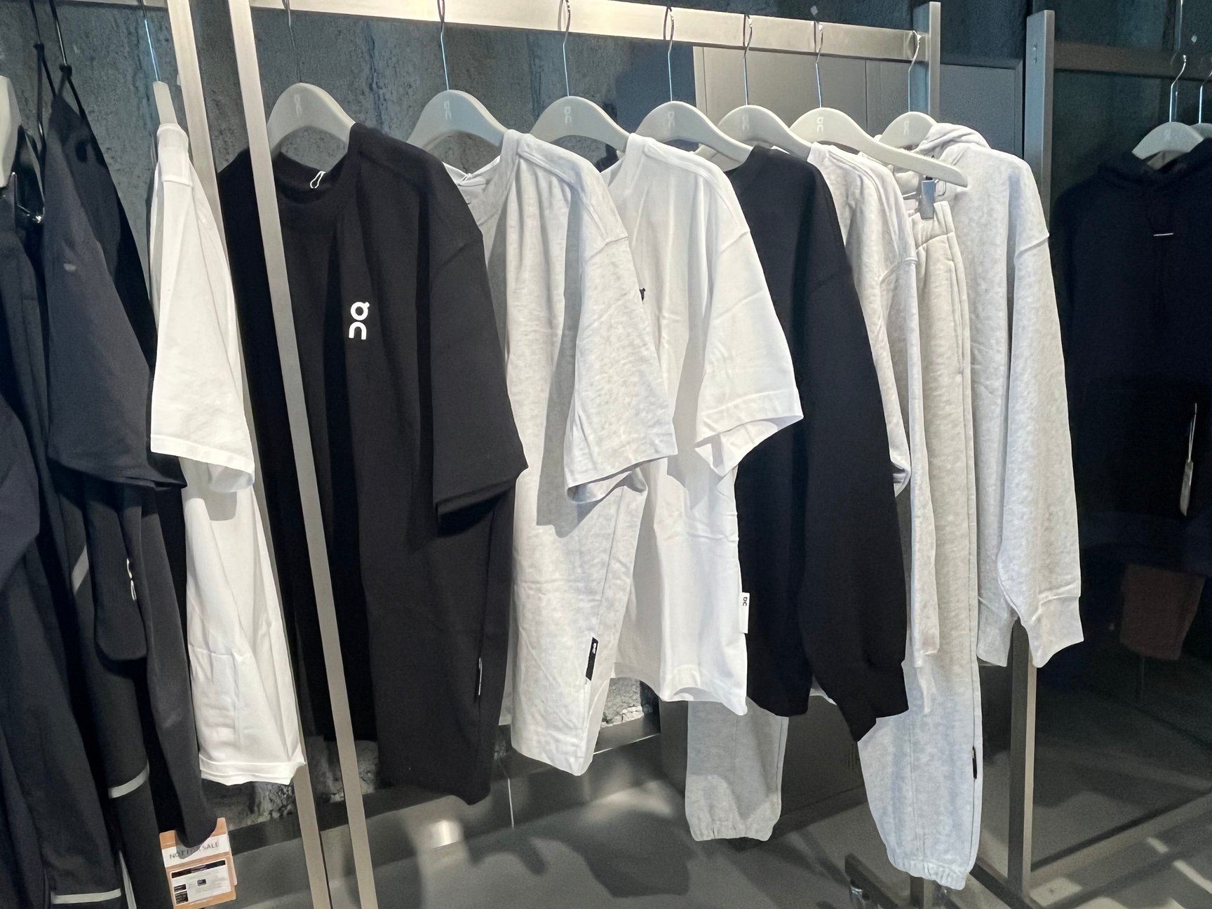 Tシャツとスウェット