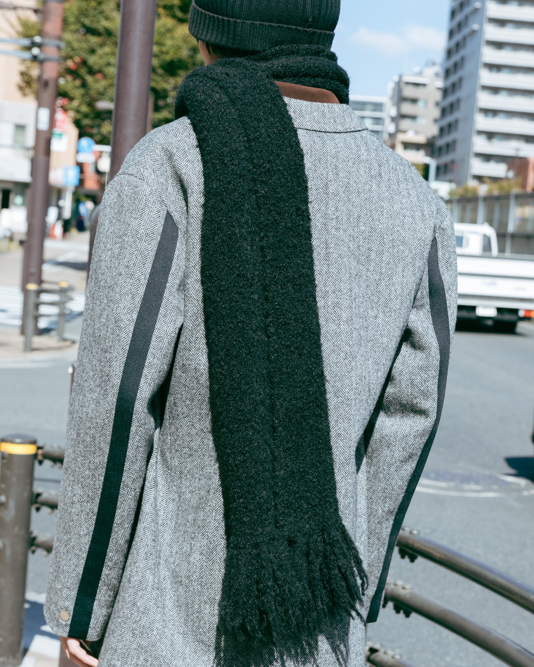 男性モデルの背中