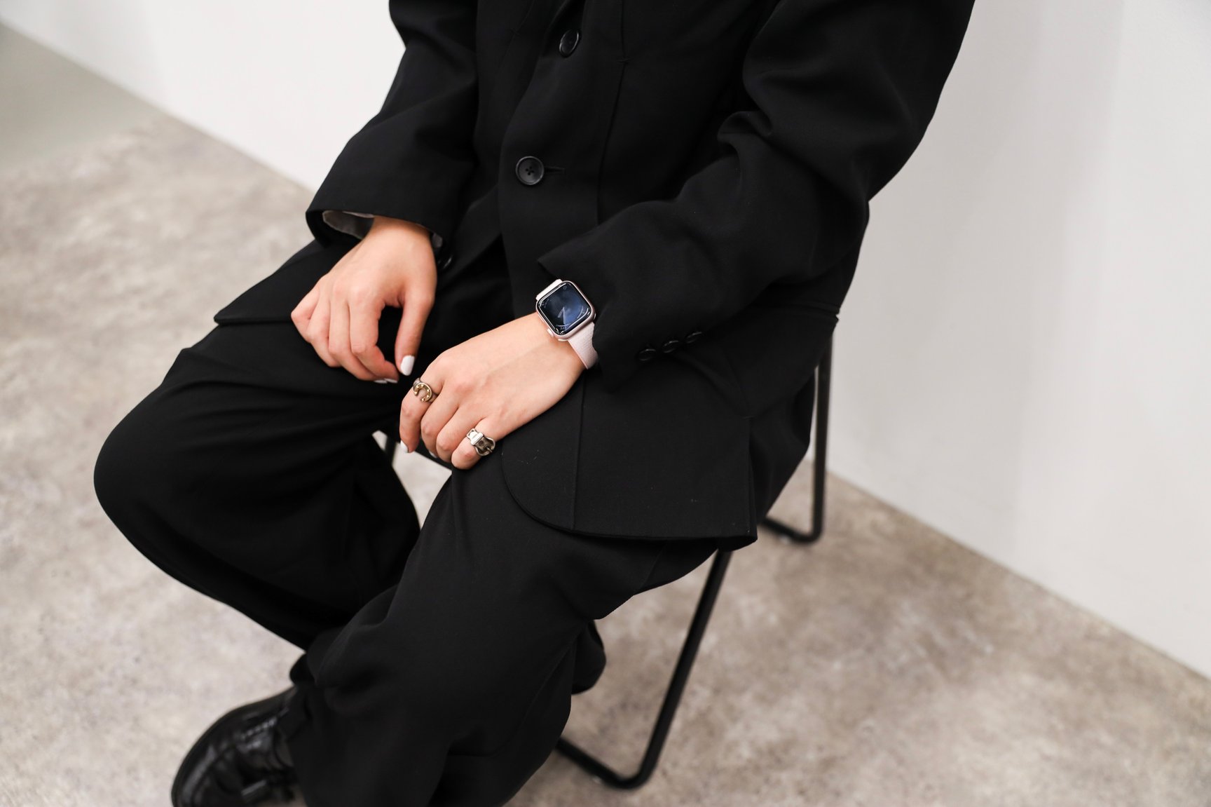 Apple Watch Series 9を着用