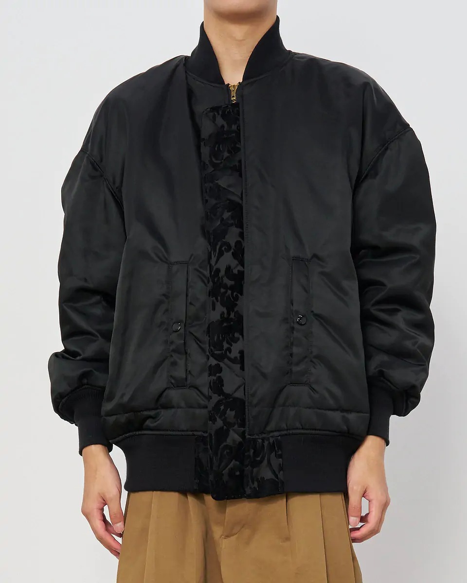 アンスクリアのリバーシブルMA-1