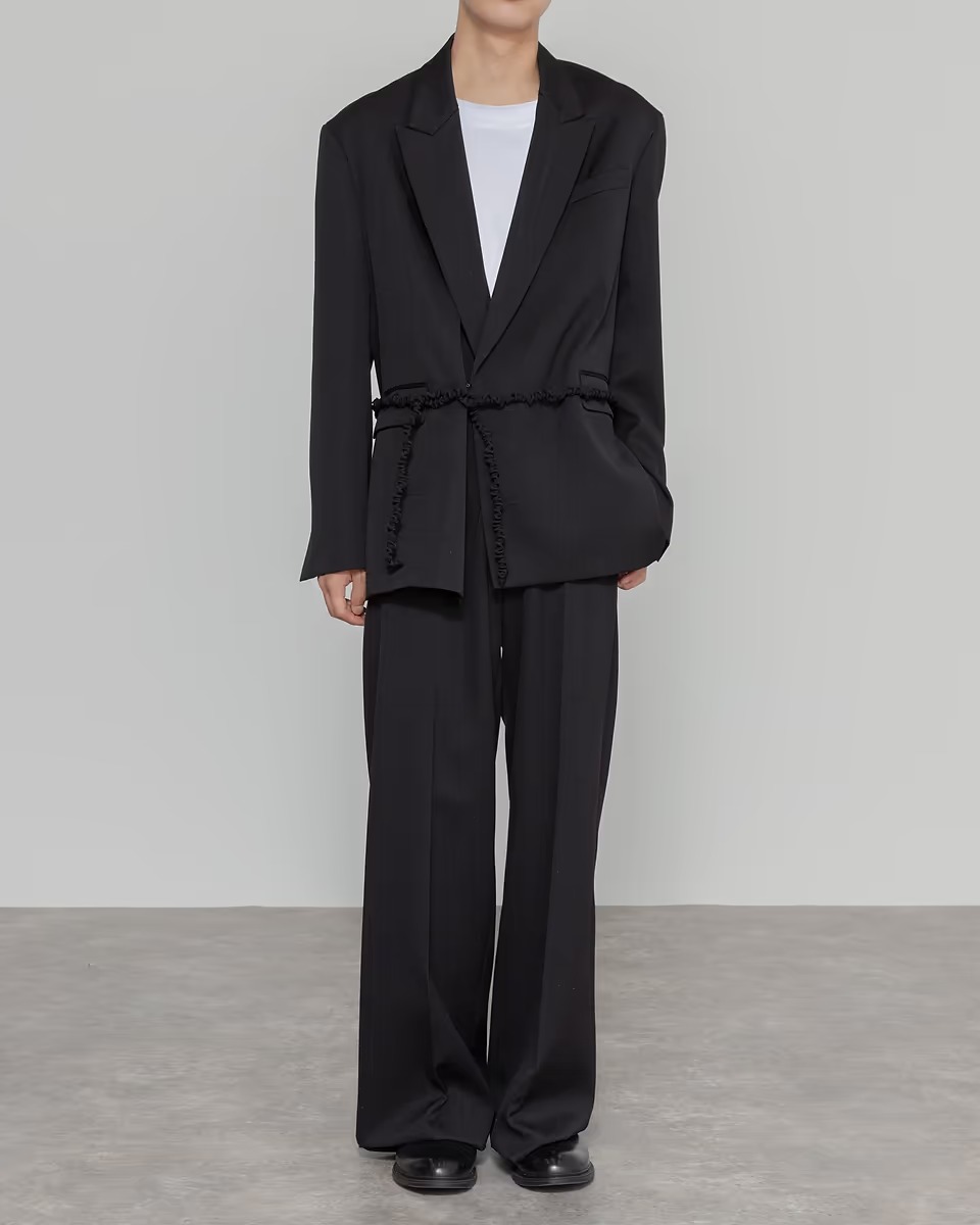 カナコサカイのテーラードジャケット