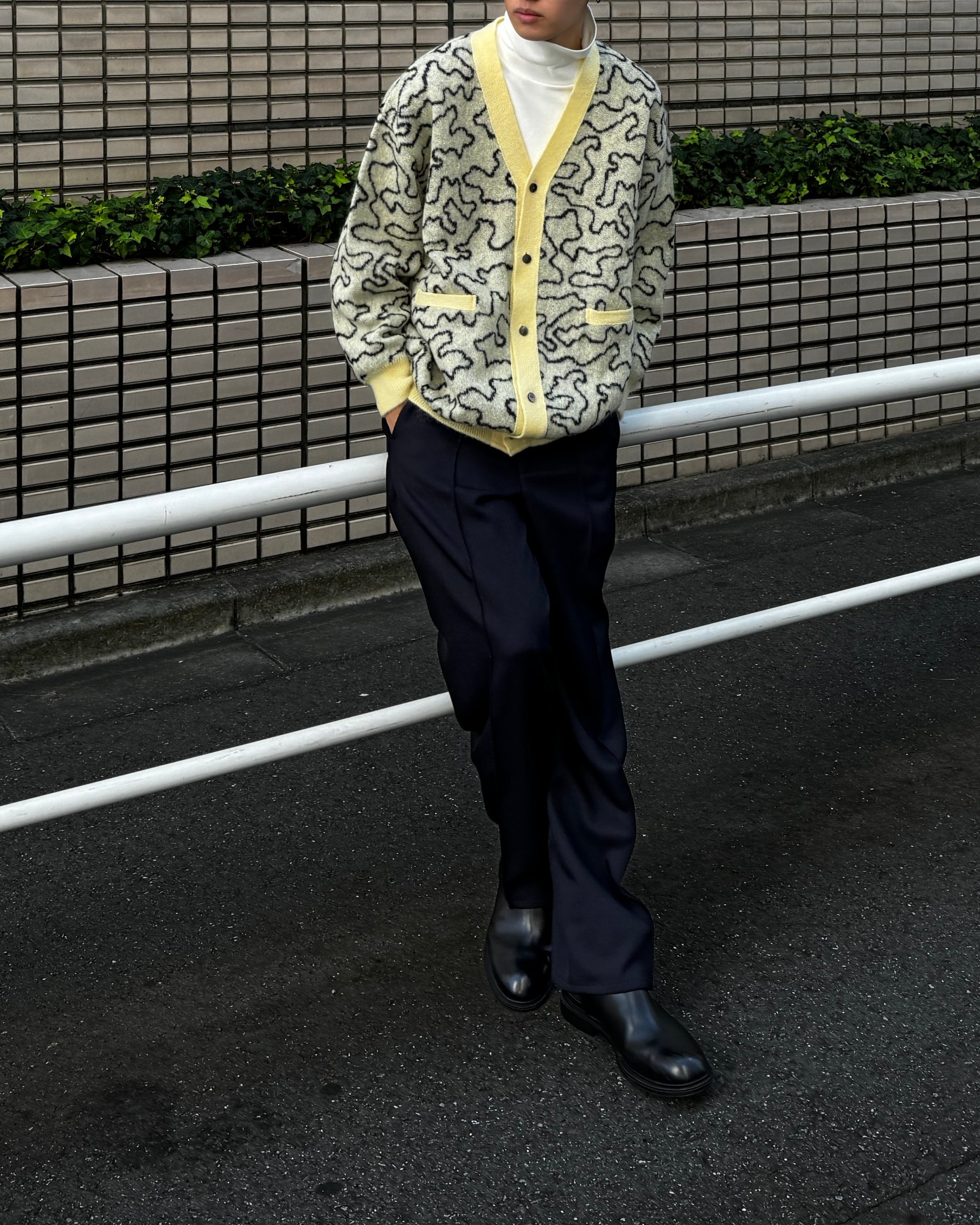 ミオズモーキーのカーディガン