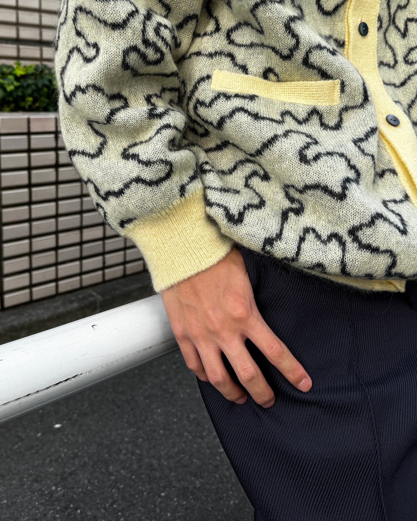 ミオズモーキーのカーディガン