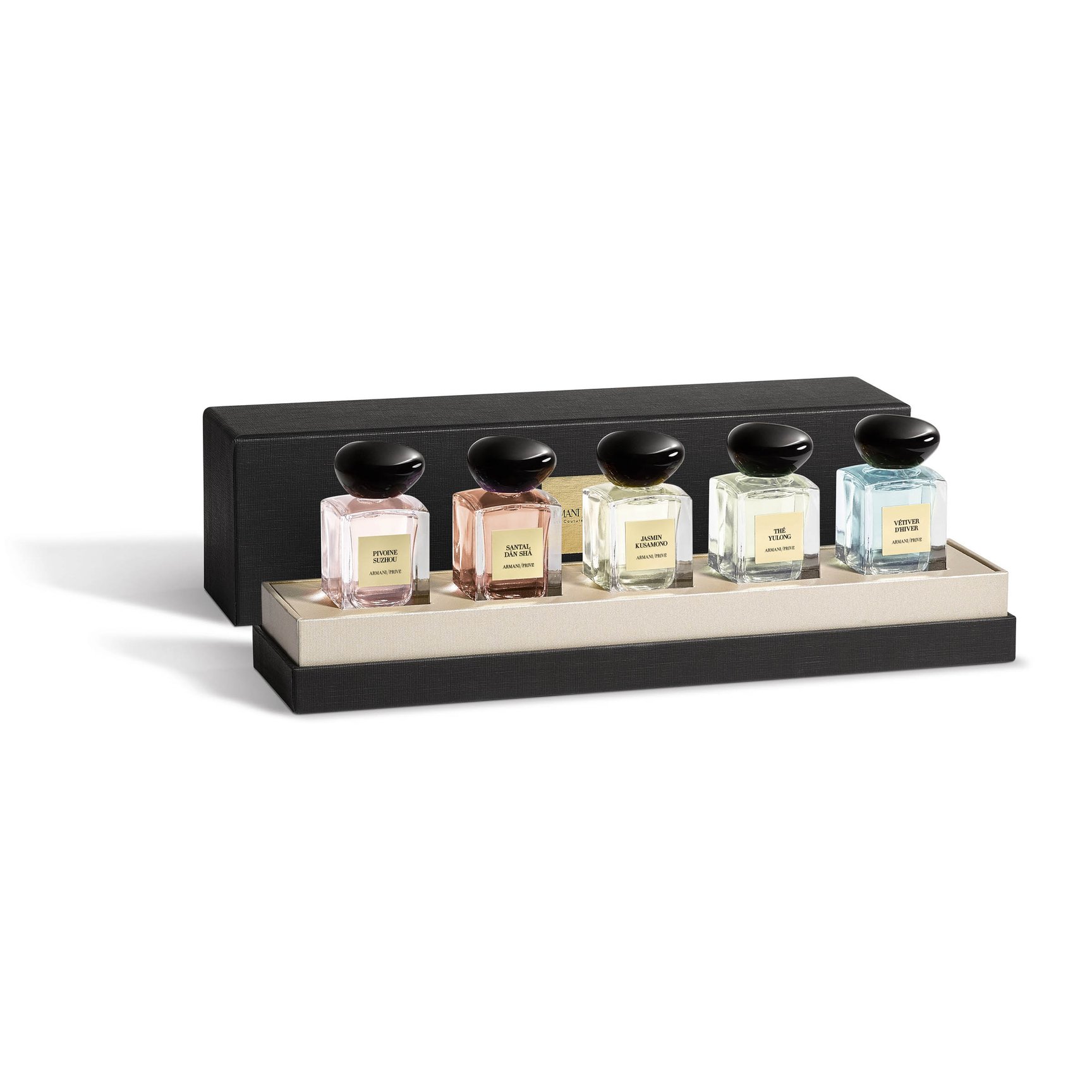 アルマーニビューティの新年限定フレグランスキット