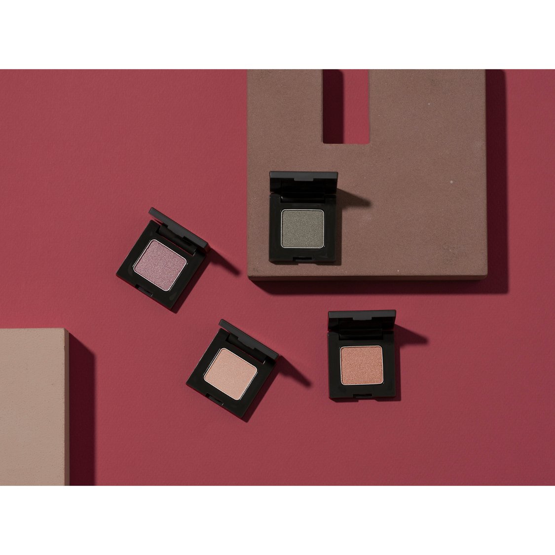 単色アイシャドウ