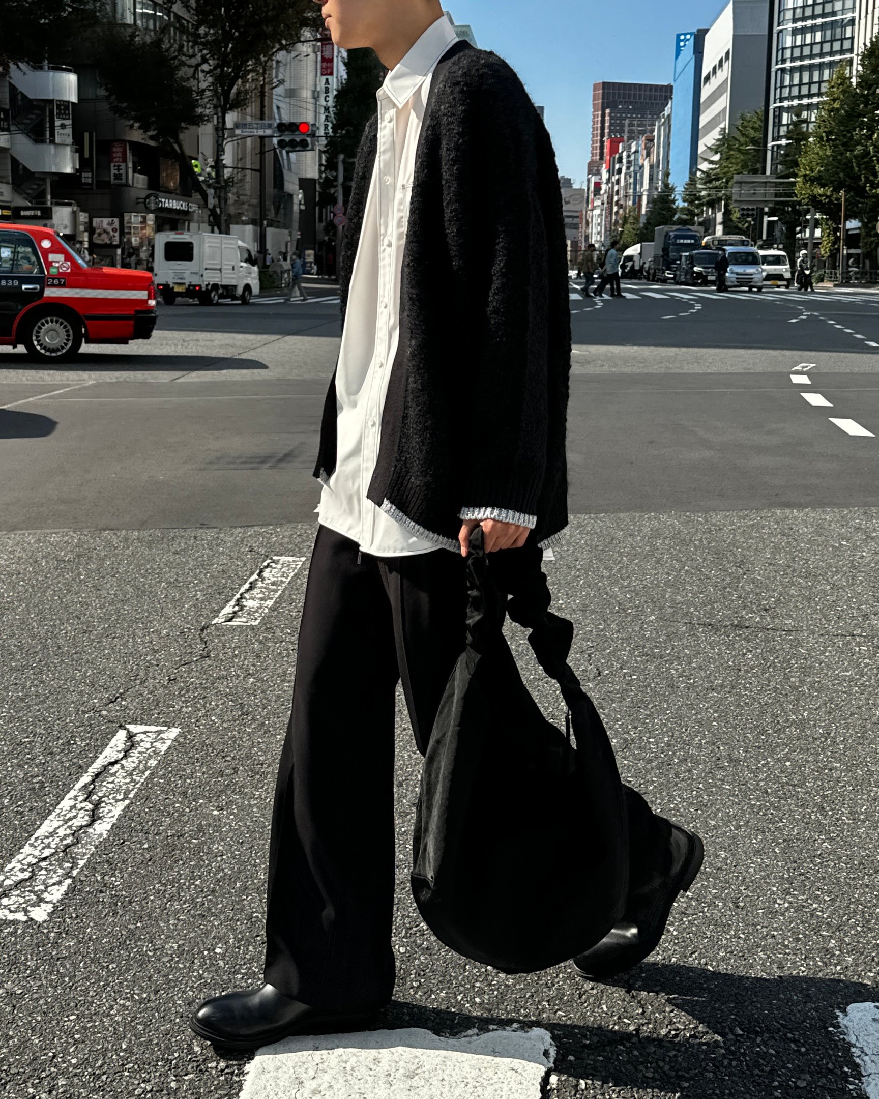 カナコサカイのカーディガン