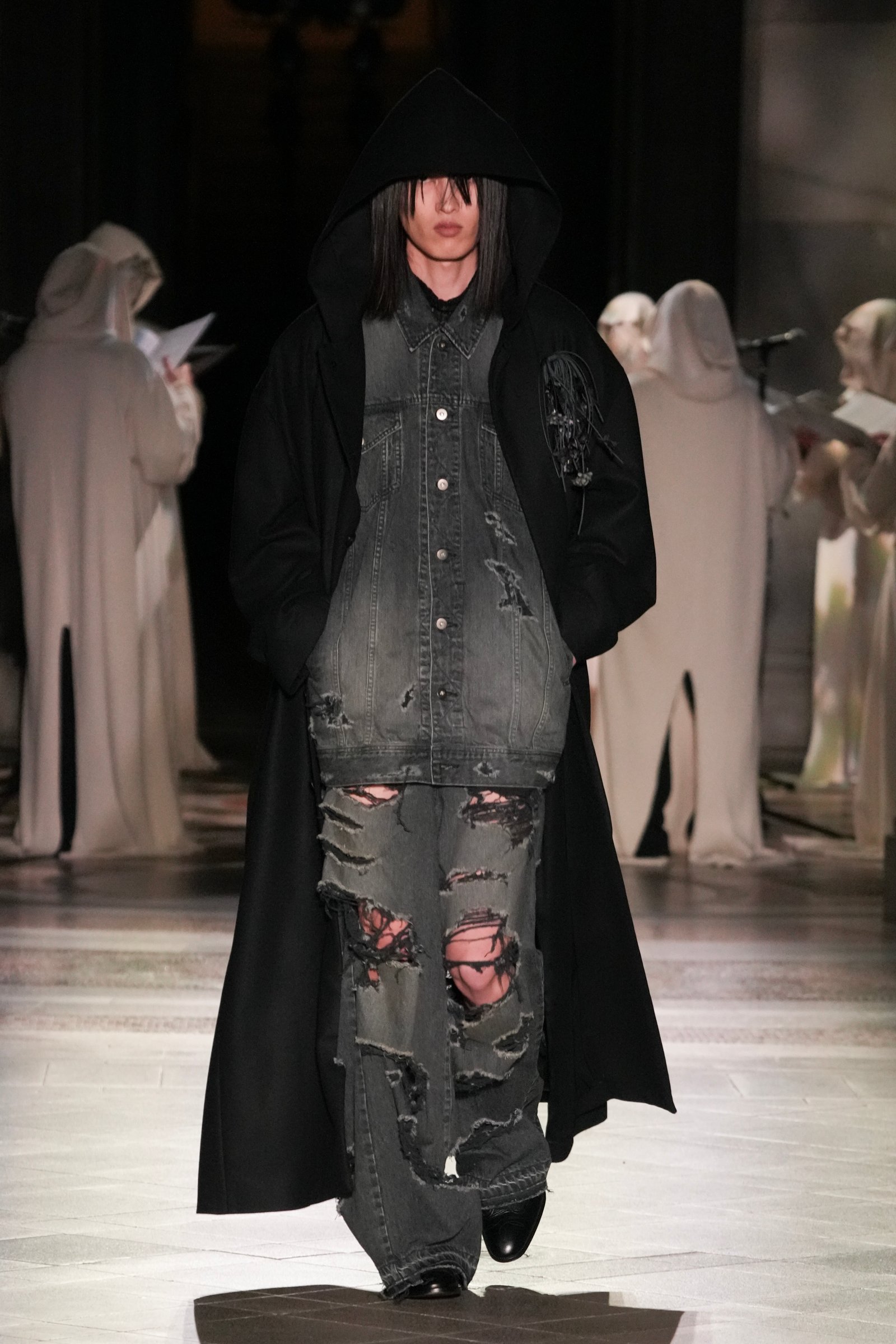 ユハが東京国立博物館で初のランウェイショーを開催