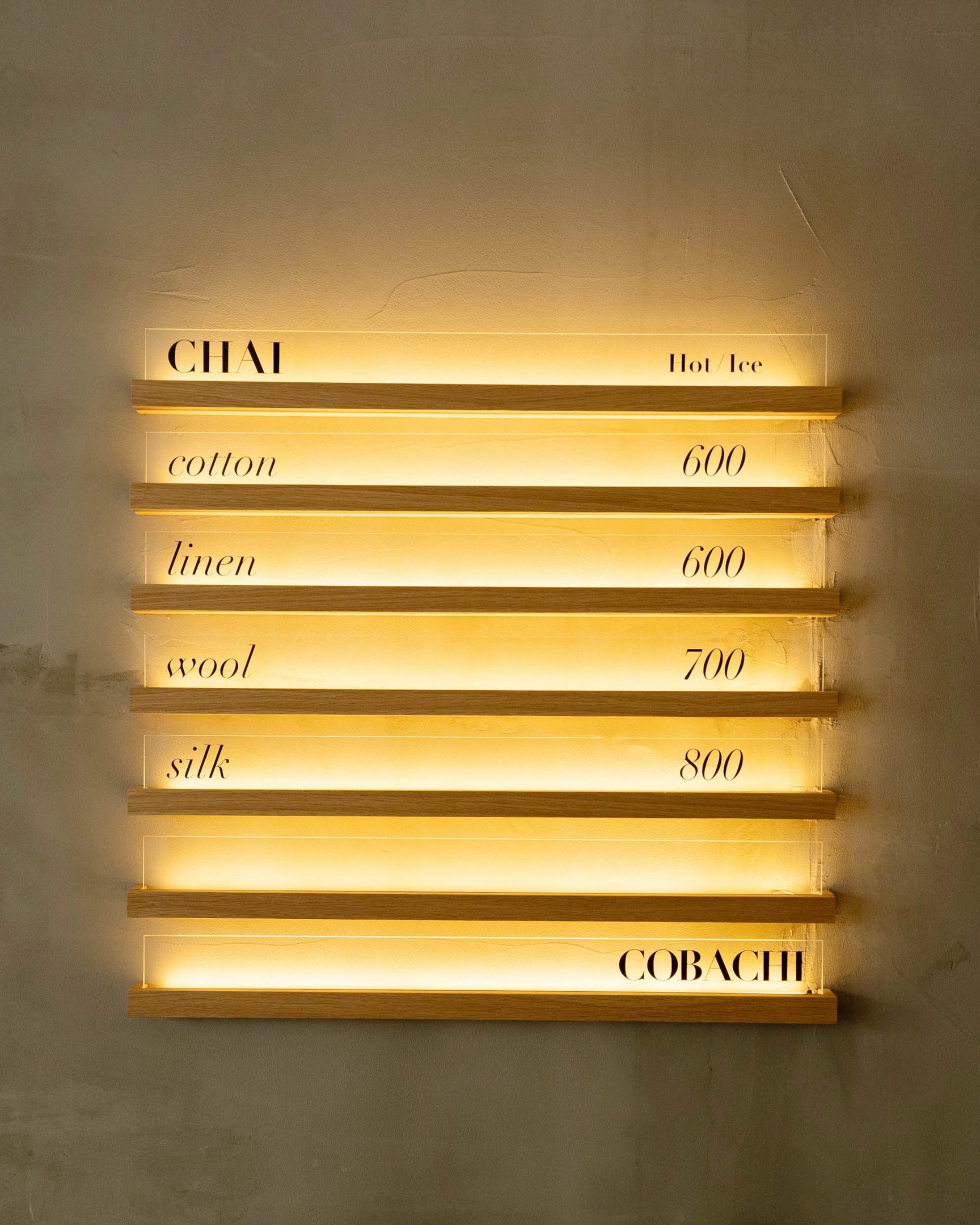 カフェ「COBACHI CHAI」の店内画像