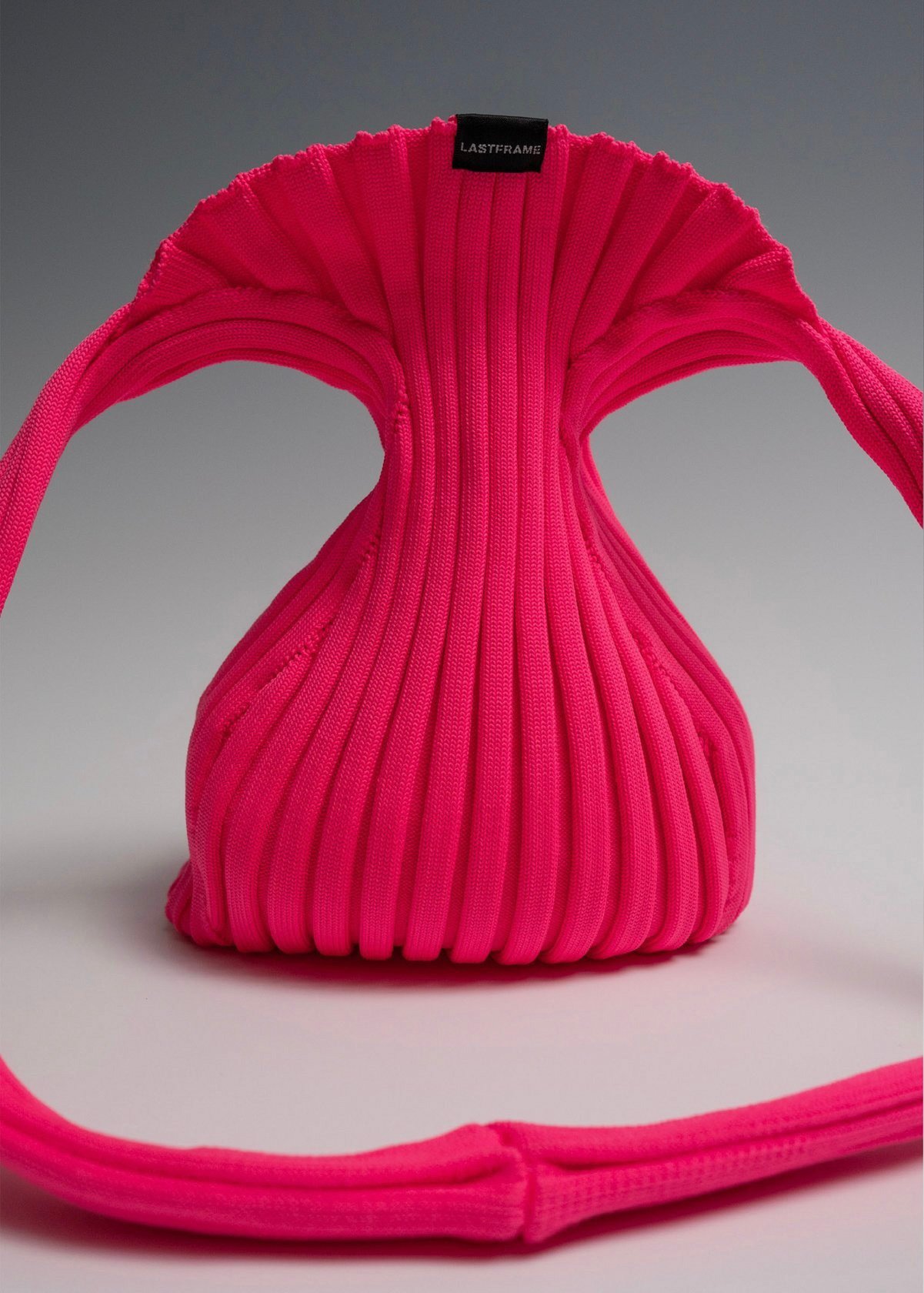 ラストフレームのバッグ